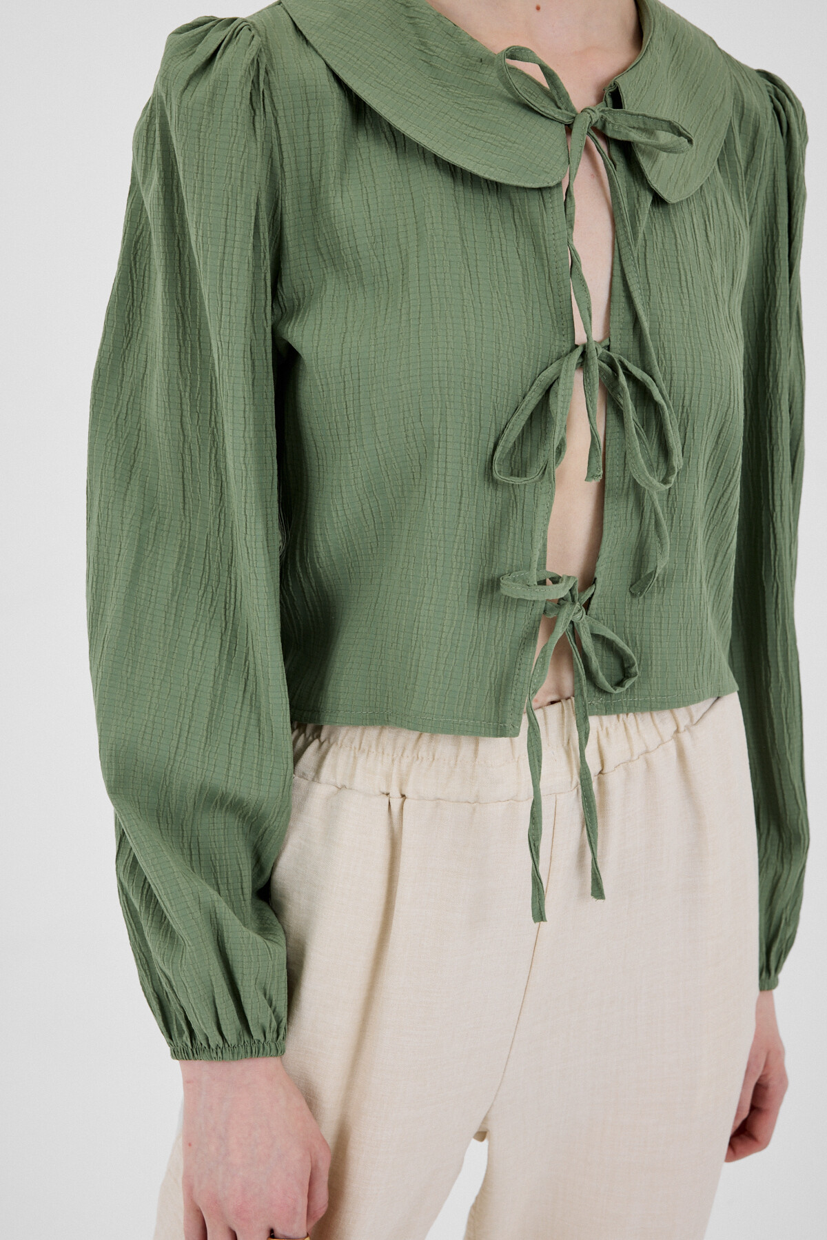 Haki Bağlama Detaylı Bebe Yaka Uzun Kollu Bluz 8020A - RAYS