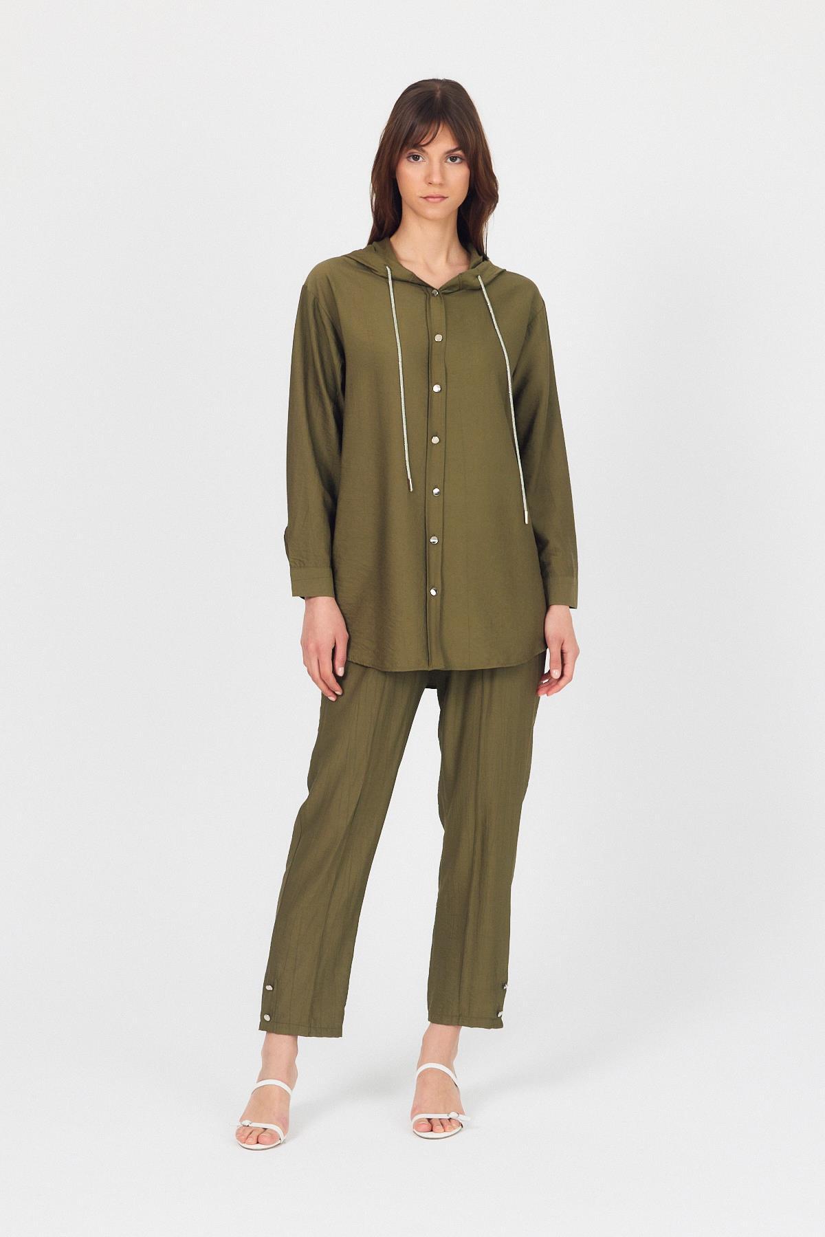 Haki Kapüşonlu Düğmeli İkili Takım 4585A - 6