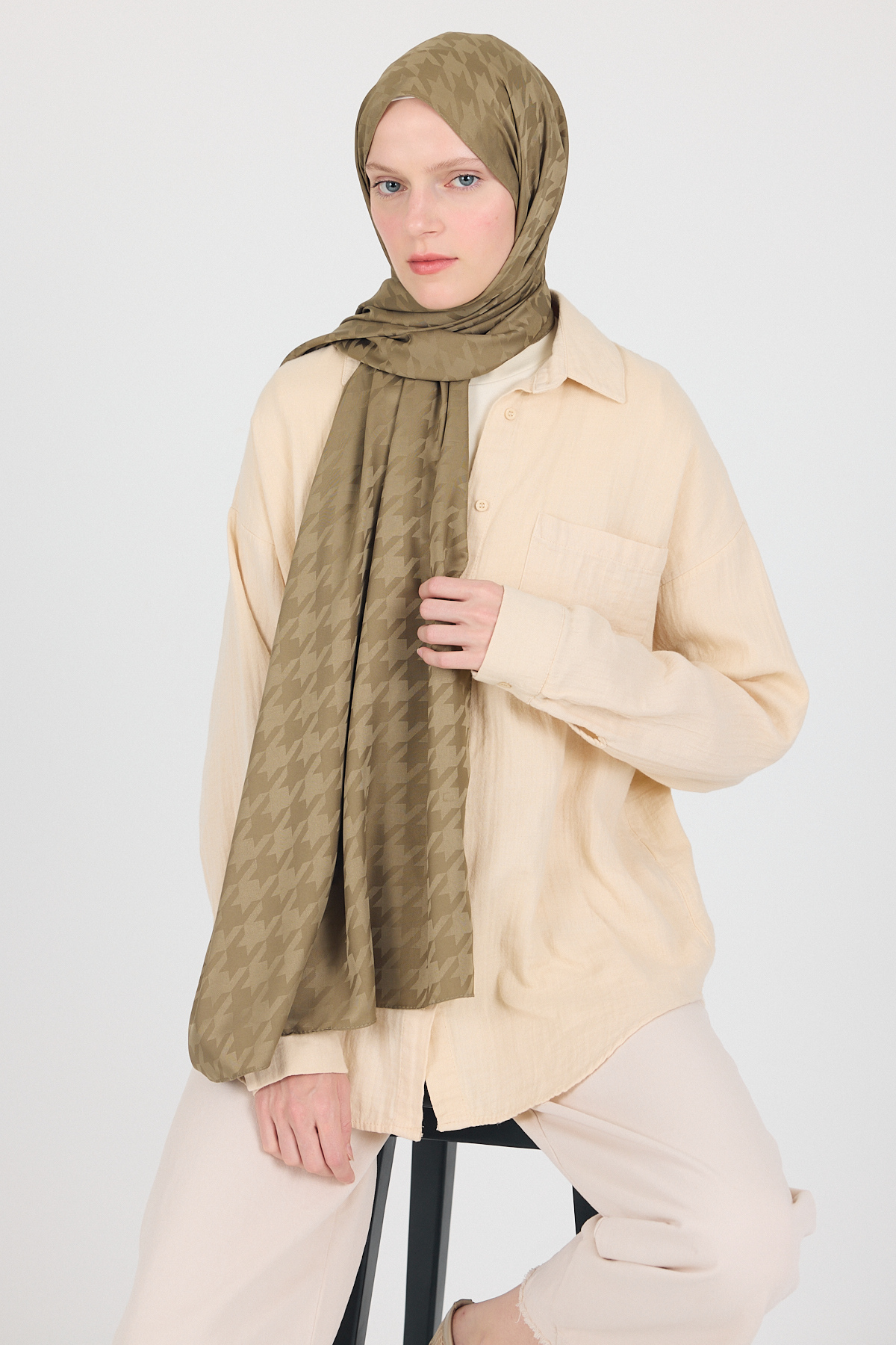 Haki Kazayağı Desenli Jakar Şal 5686 