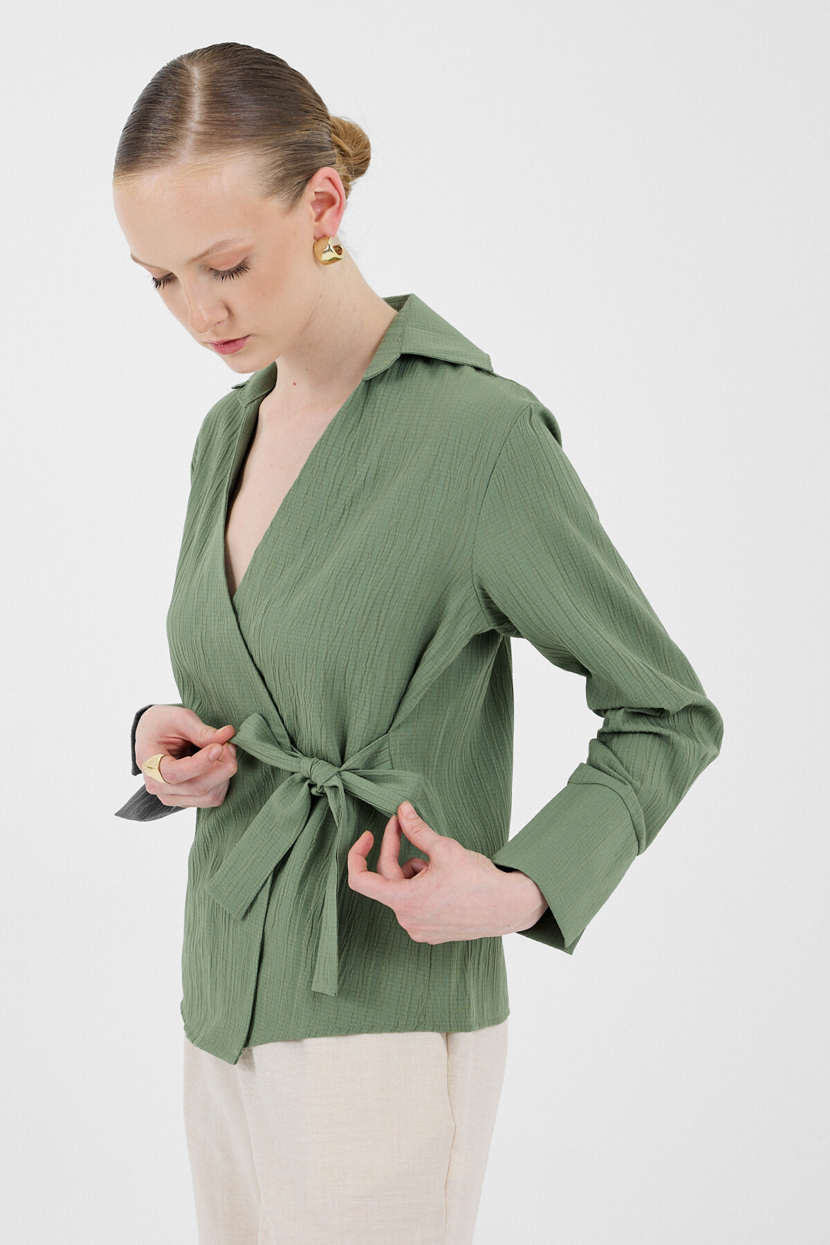 Haki Ön Bağlama Detaylı Uzun Kol Bluz 8019A - 4