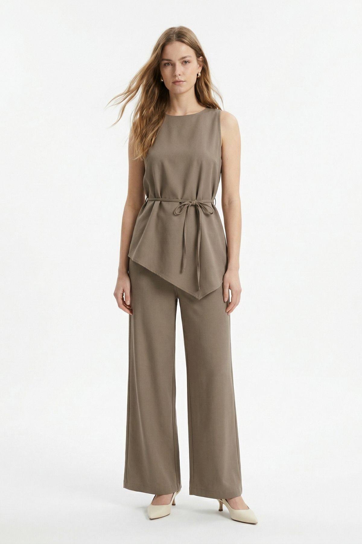 Haki Sıfır Kollu Kuşaklı Asimetrik Bluz ve Bol Paça Pantolon Takım 8861 - RAYS (1)