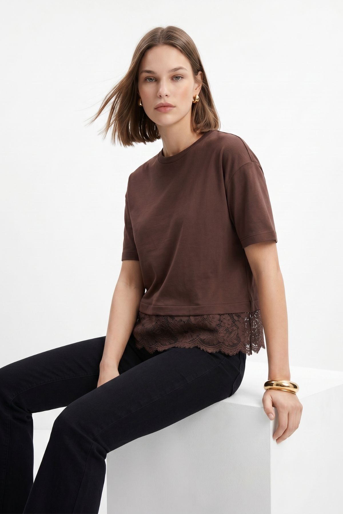 Kahve Bisiklet Yaka Dantel Detaylı Tişört 0463 - RAYS