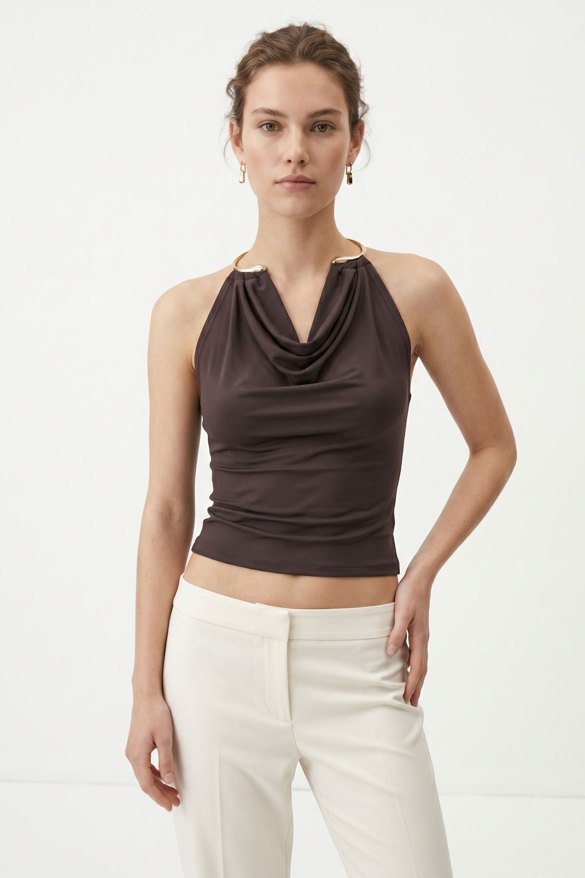 Kahve Boyun Halka Detay Bluz 2769 - RAYS (1)