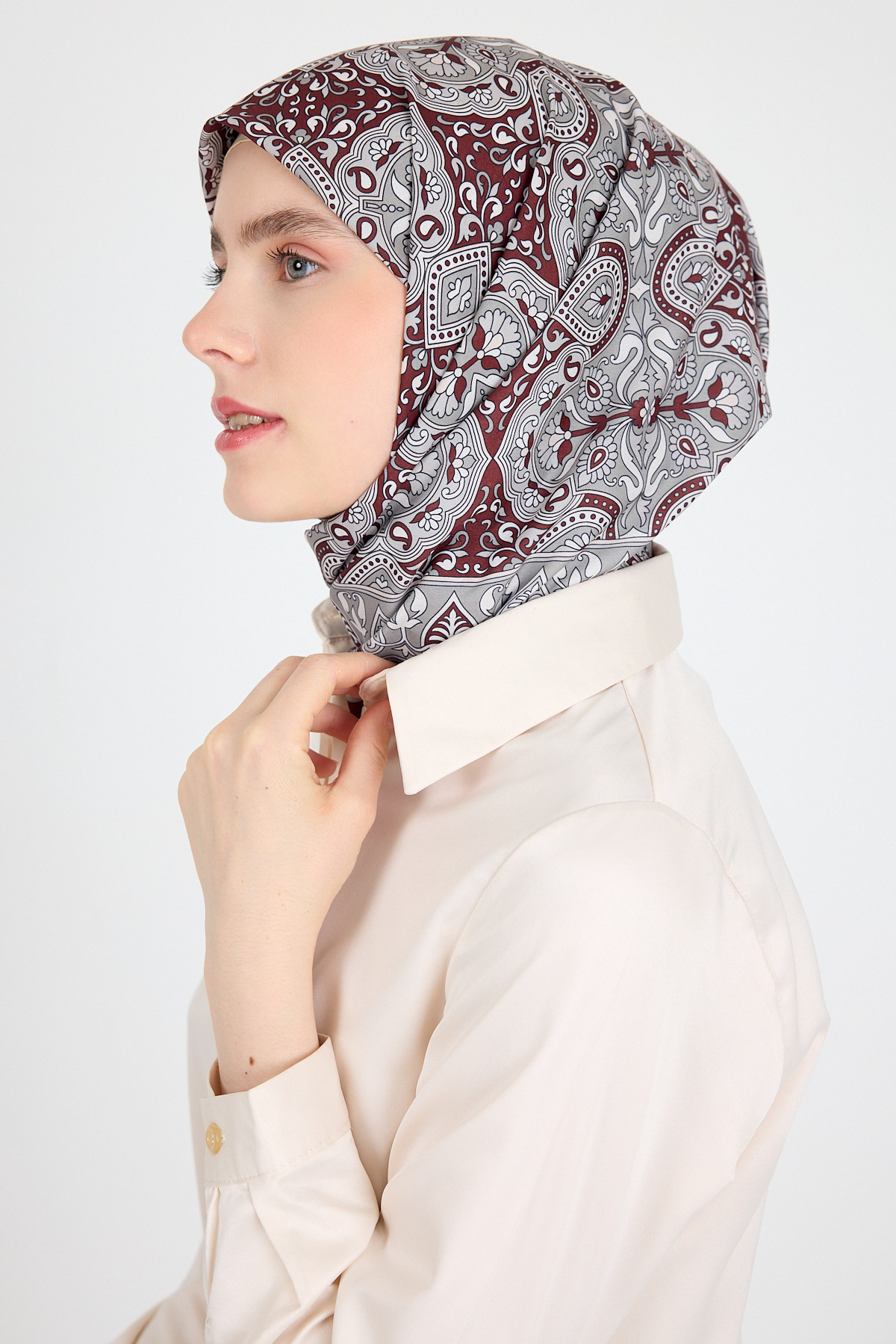 Kahve Etnik Desenli Eşarp 3013 - RAYS