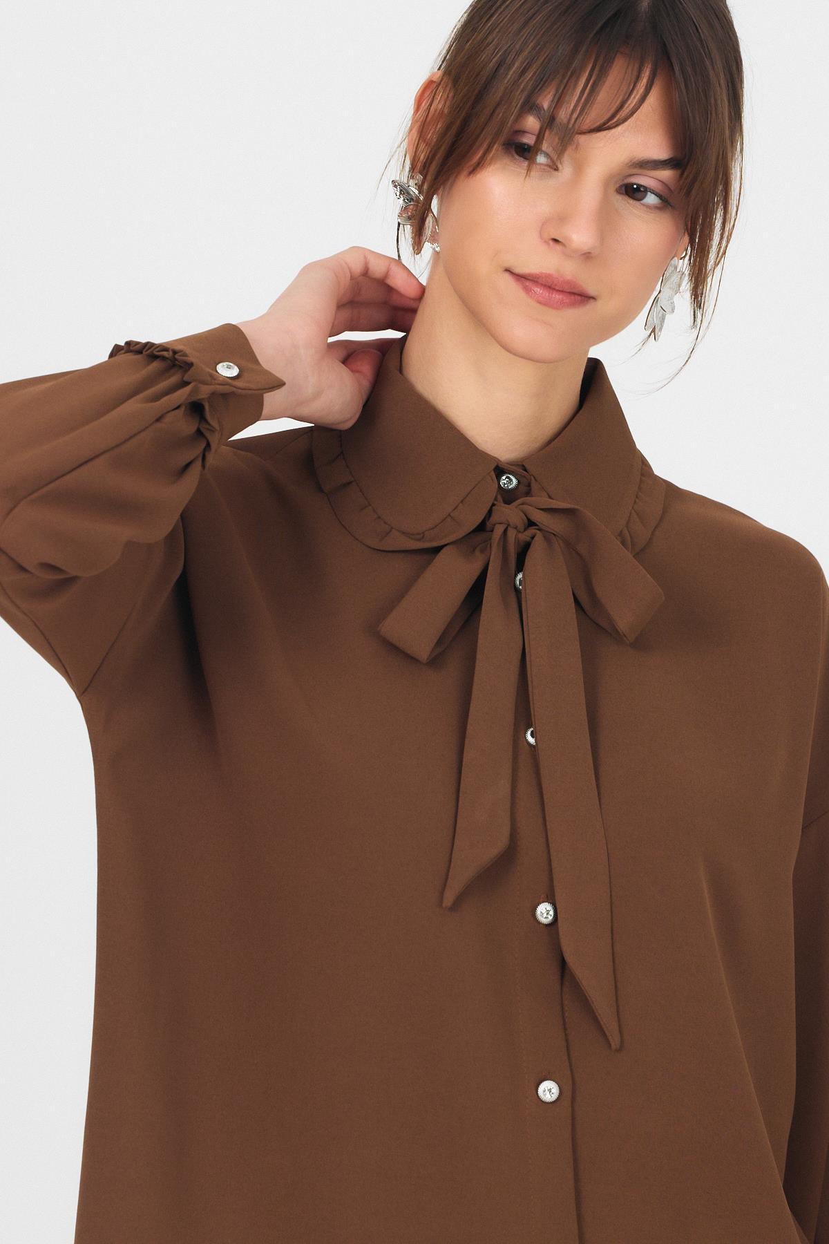 Kahve Fırfır Yaka Detaylı Bağlamalı Tunik 4586A - 4