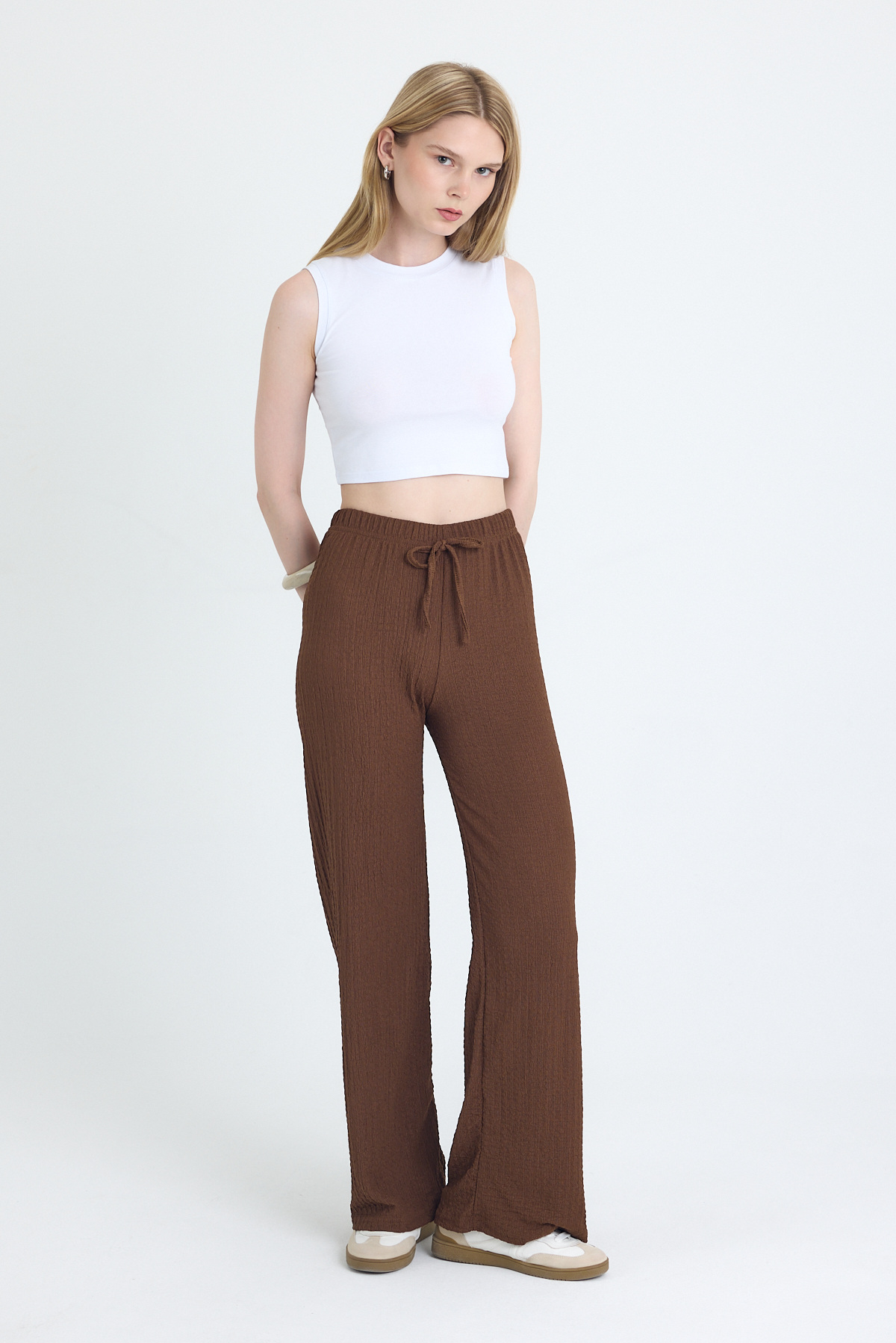 Kahve Geniş Paça Dökümlü Bürümcük Kumaş Pantolon 326 - 6