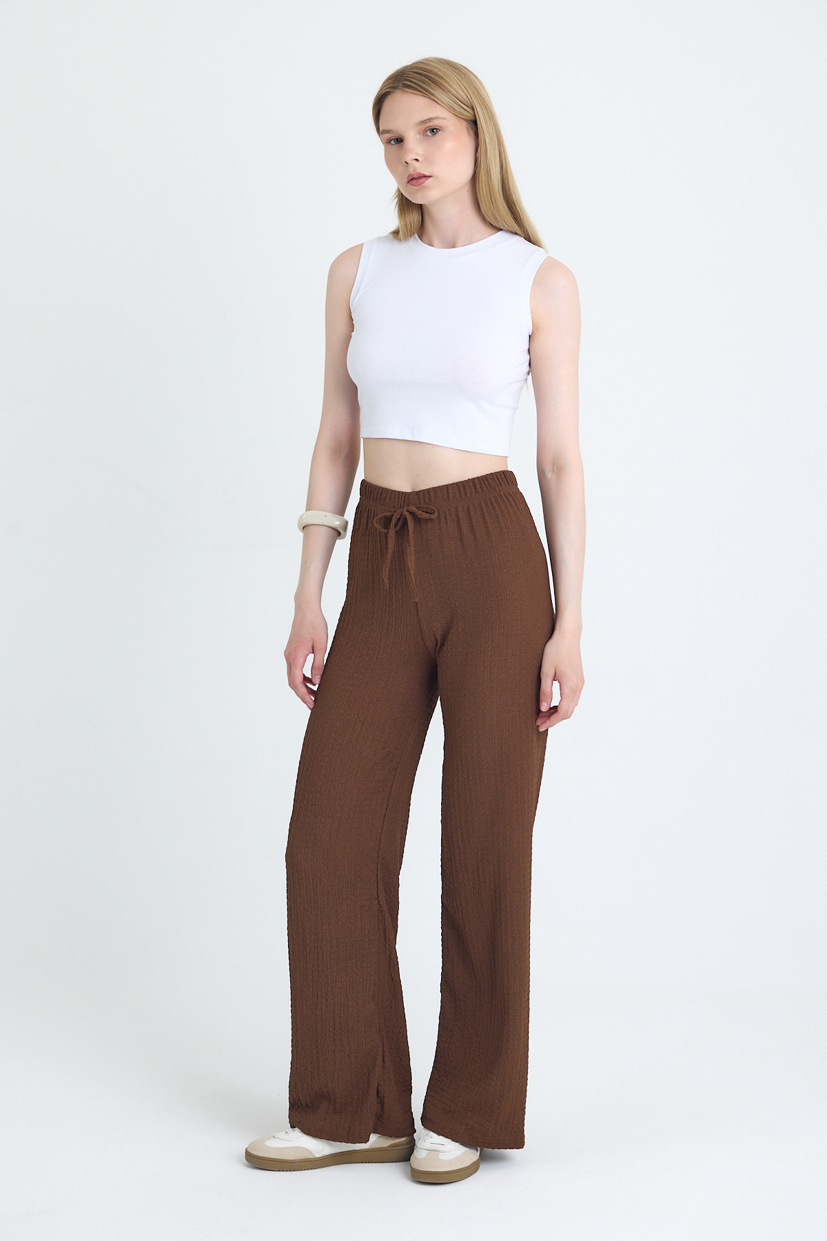 Kahve Geniş Paça Dökümlü Bürümcük Kumaş Pantolon 326 