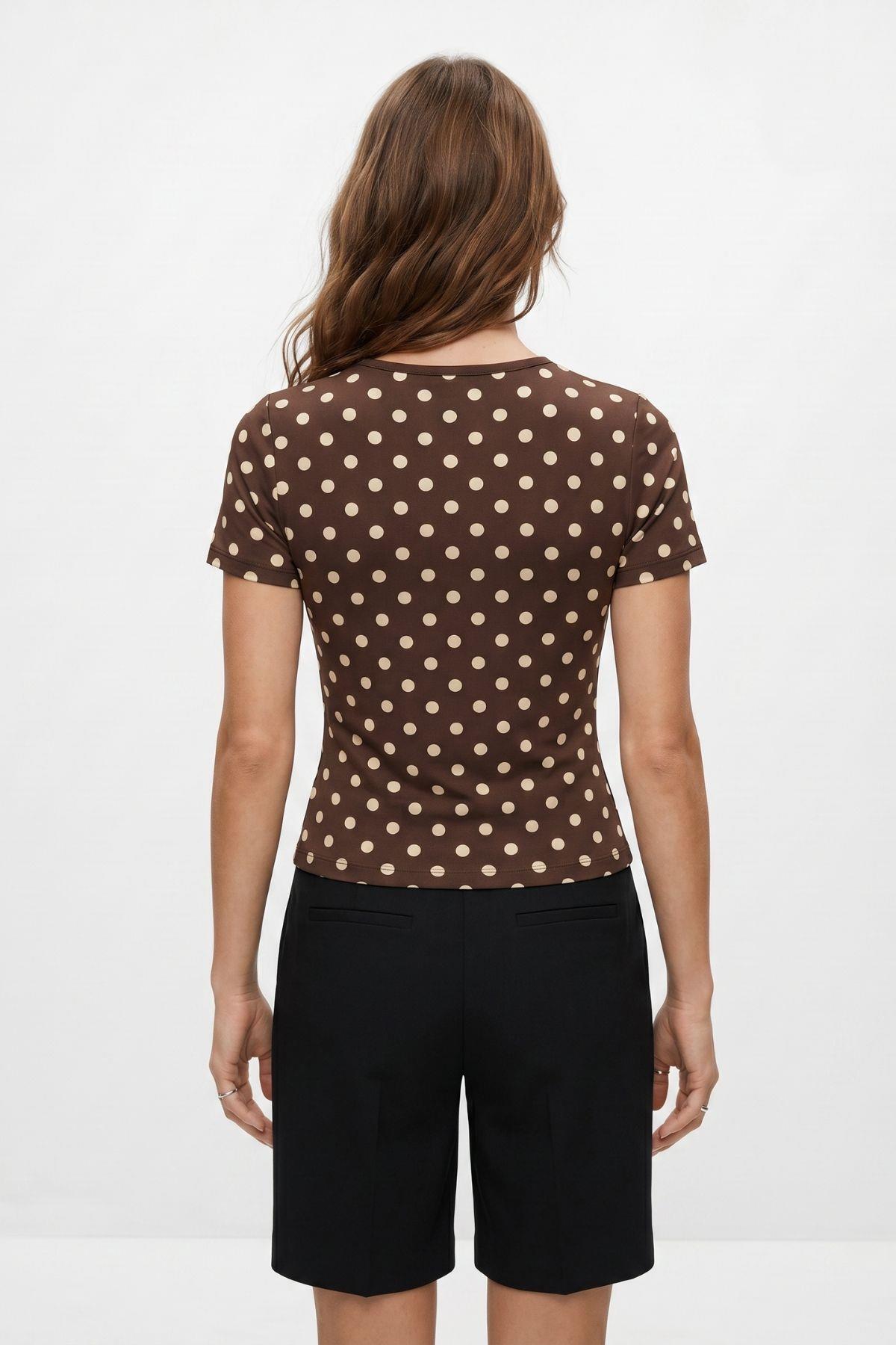 Kahve Kare Yaka Dantel Detaylı Puantiyeli Crop Bluz 089 - RAYS