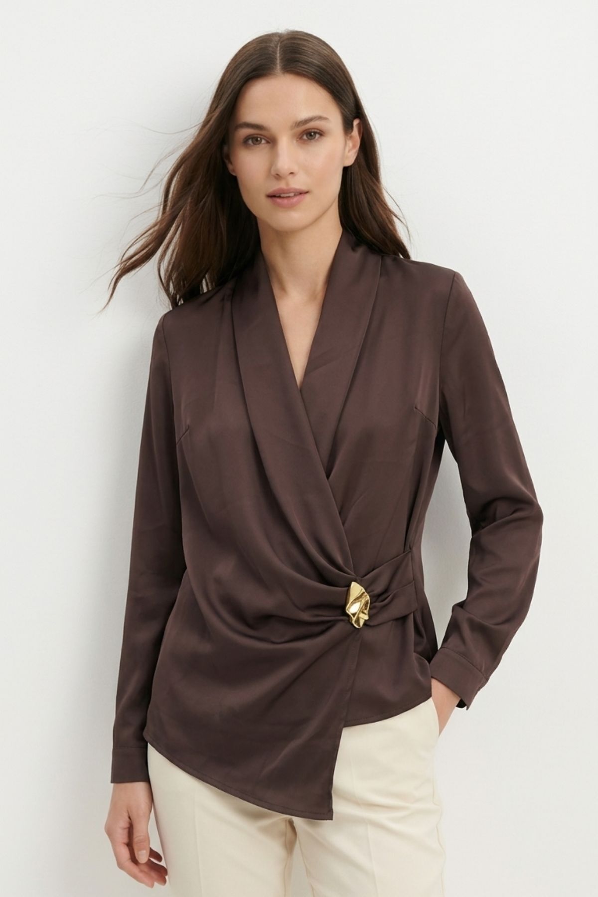 Kahve Kuruvaze Yaka Aksesuarlı Bluz 251270 - RAYS