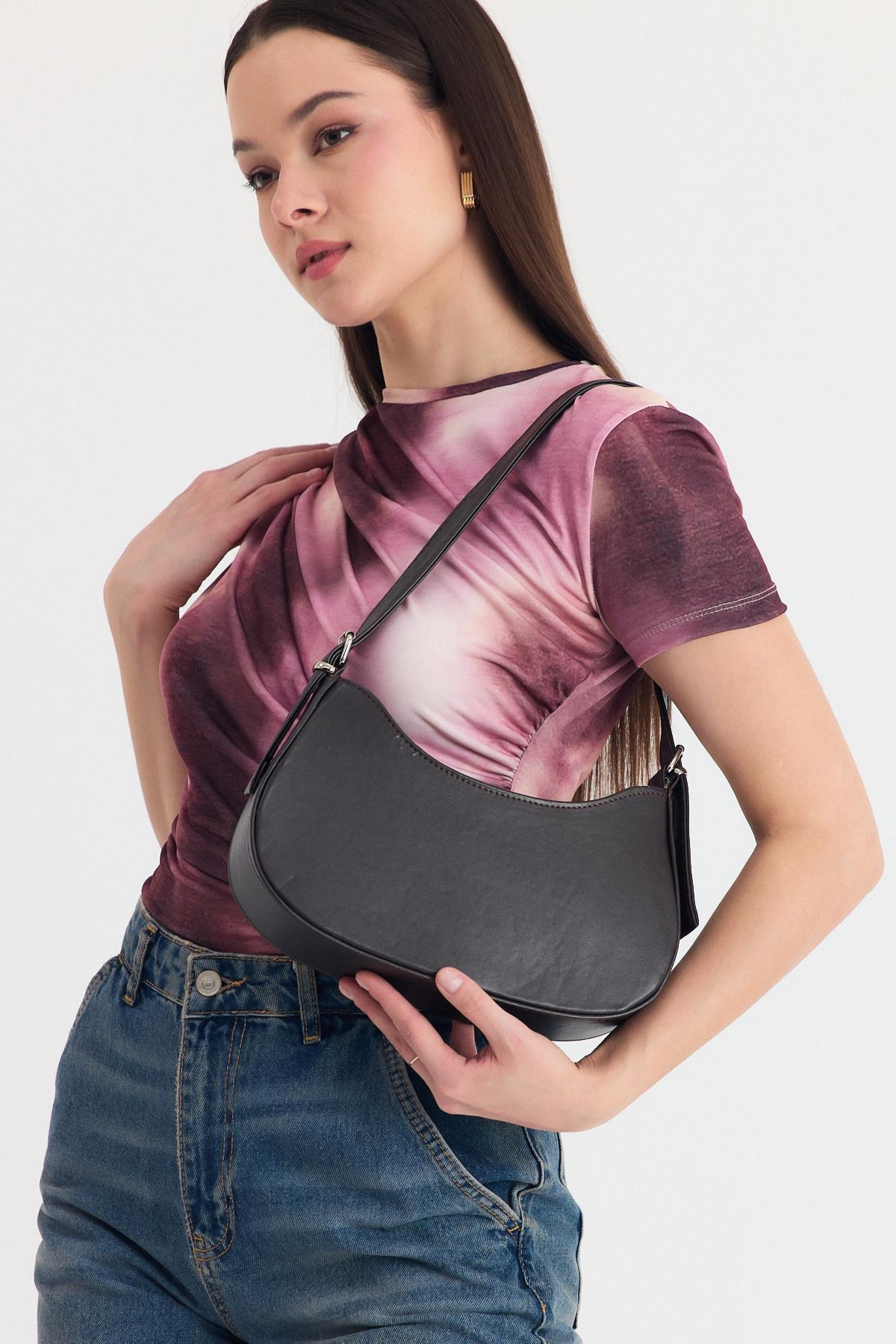 Kahve Oval Baget Çanta 3001 