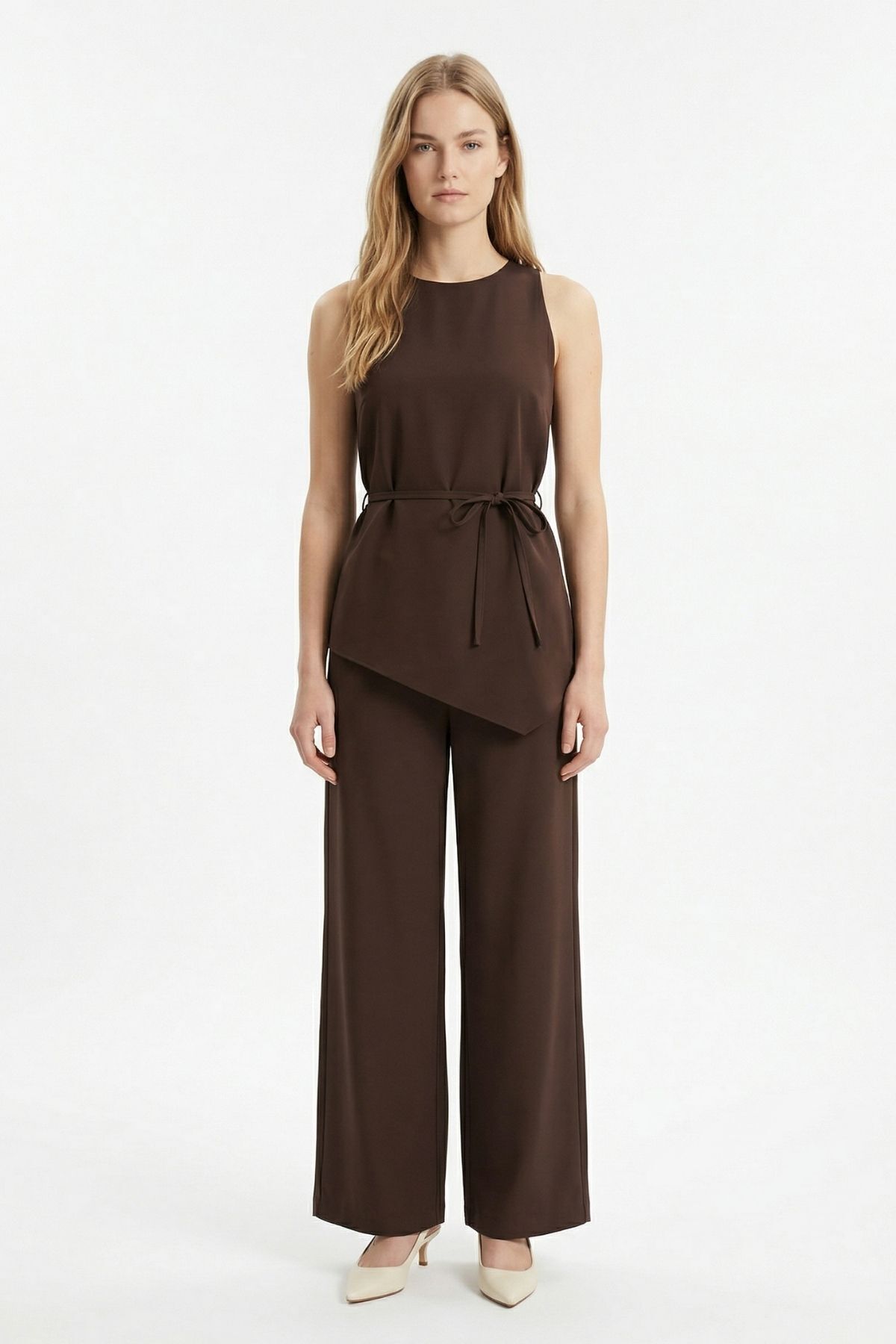 Kahve Sıfır Kollu Kuşaklı Asimetrik Bluz ve Bol Paça Pantolon Takım 8861 - 3