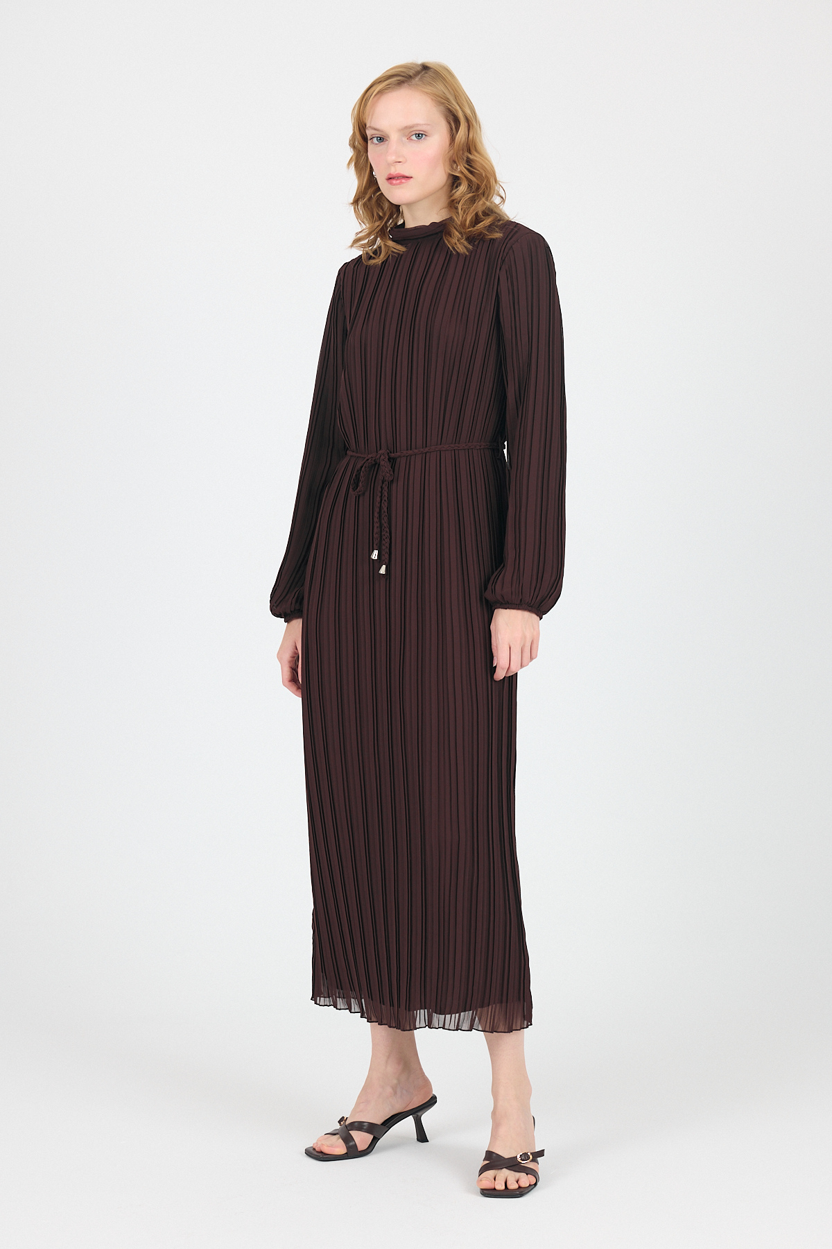 Kahve Şifon Uzun Kollu Pileli Bel Bağlamalı Midi Elbise 020 - 6