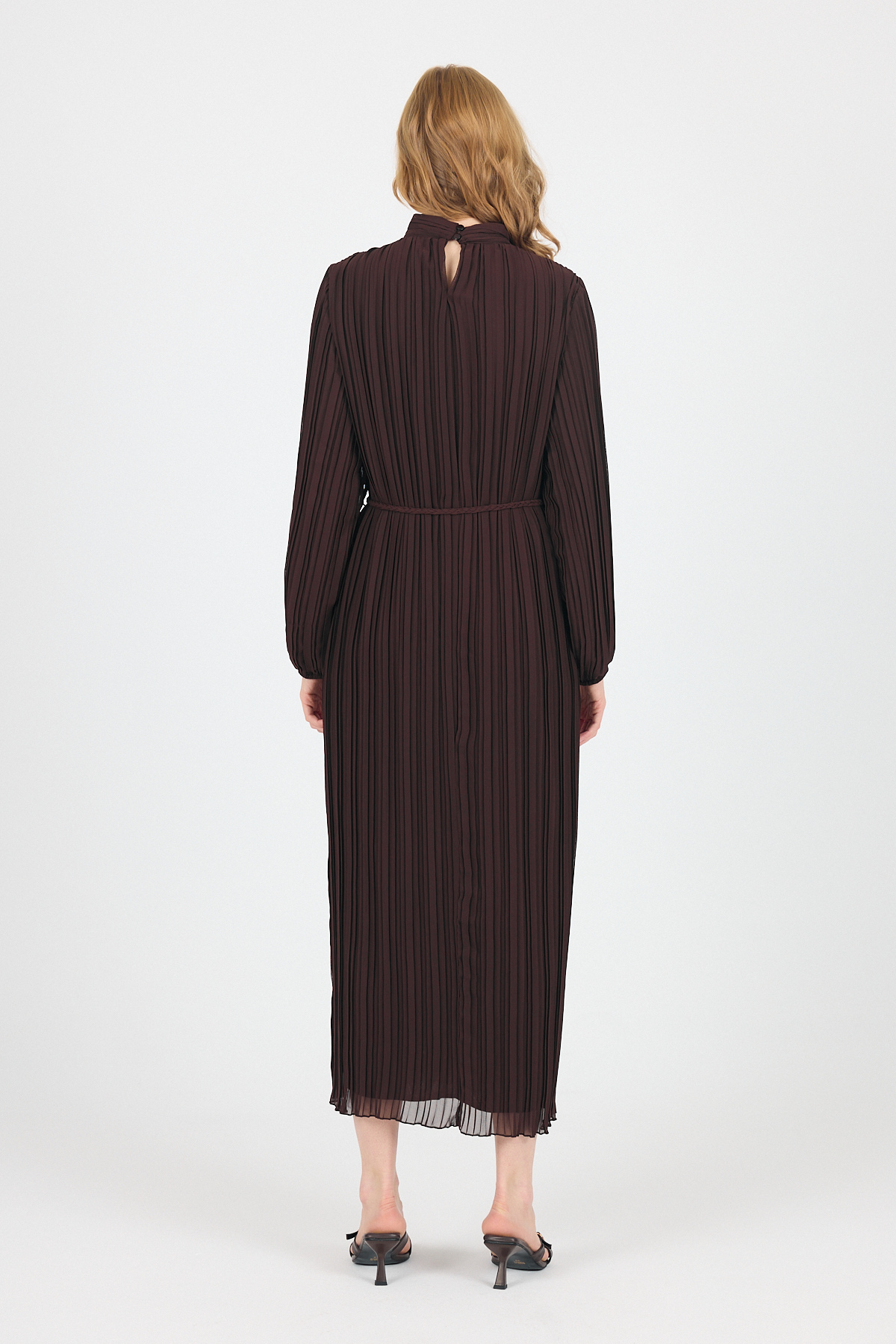 Kahve Şifon Uzun Kollu Pileli Bel Bağlamalı Midi Elbise 020 - 5