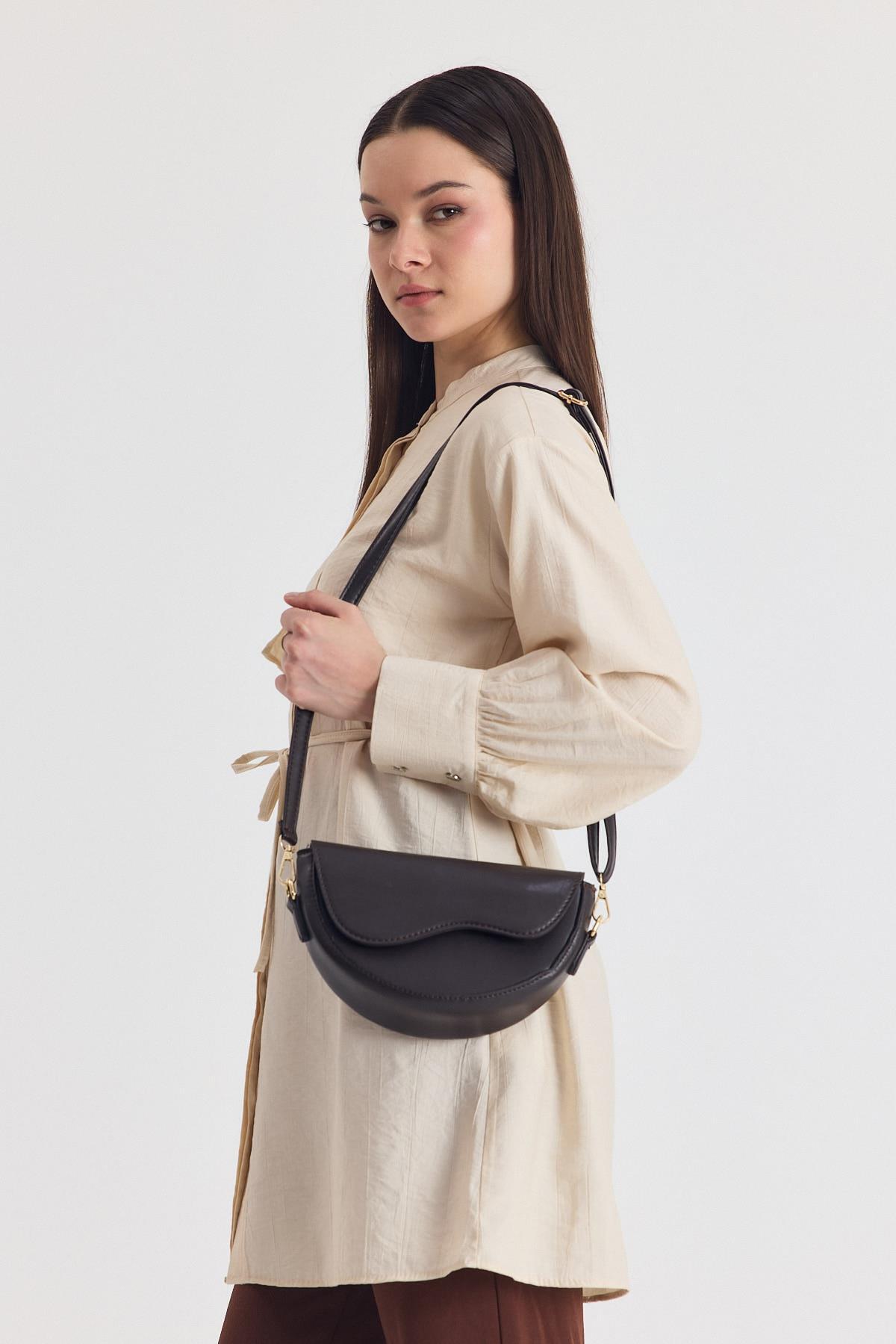 Kahve Simetri Kapak Detaylı Omuz Çantası 3024 