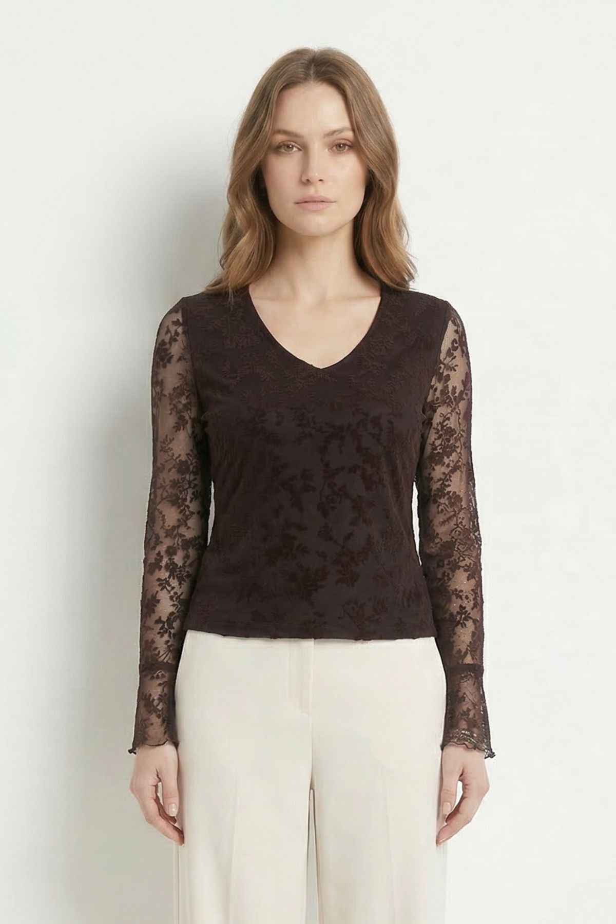 Kahve V Yaka İspanyol Kol Dantelli Bluz 8518A - RAYS (1)