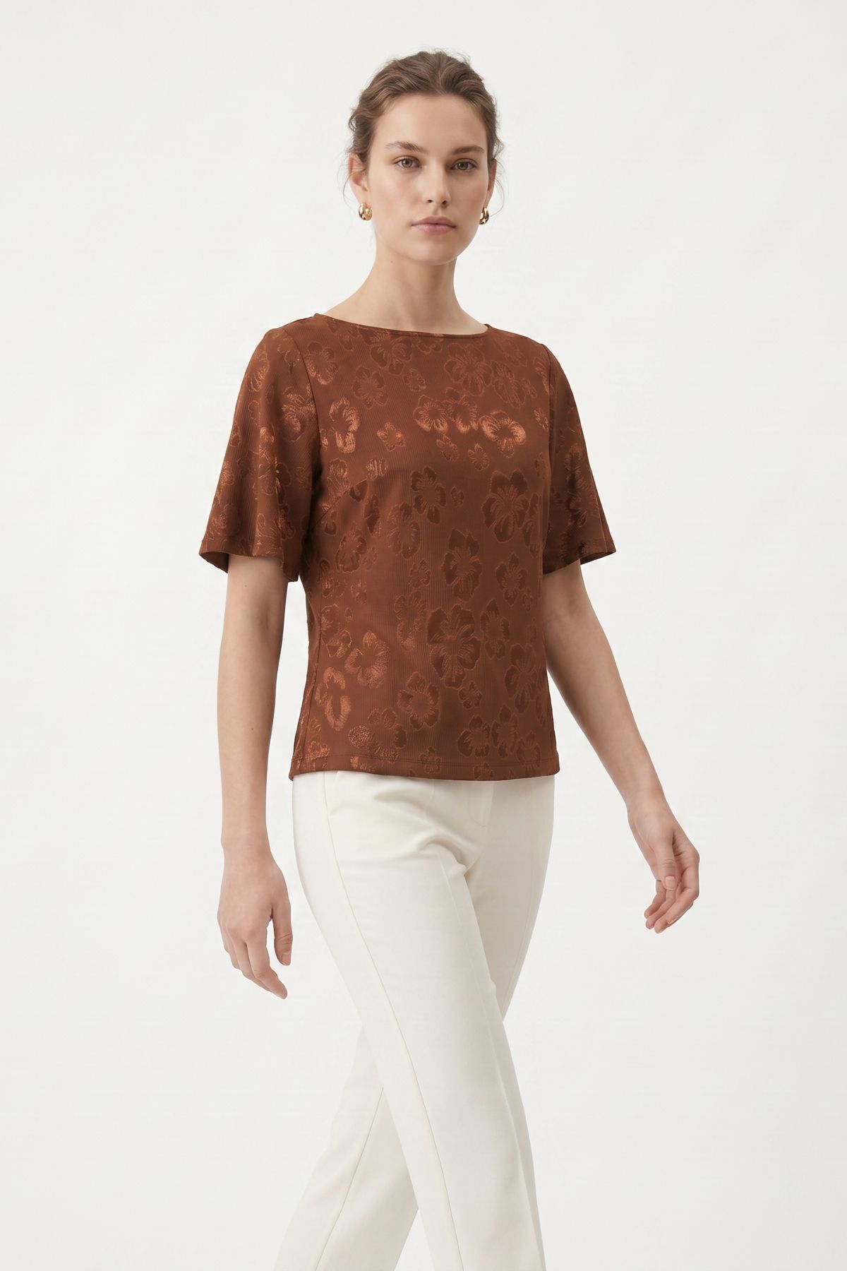 Kahve Volan Kollu Sırt Bağlamalı Jakarlı Bluz 261151 - RAYS