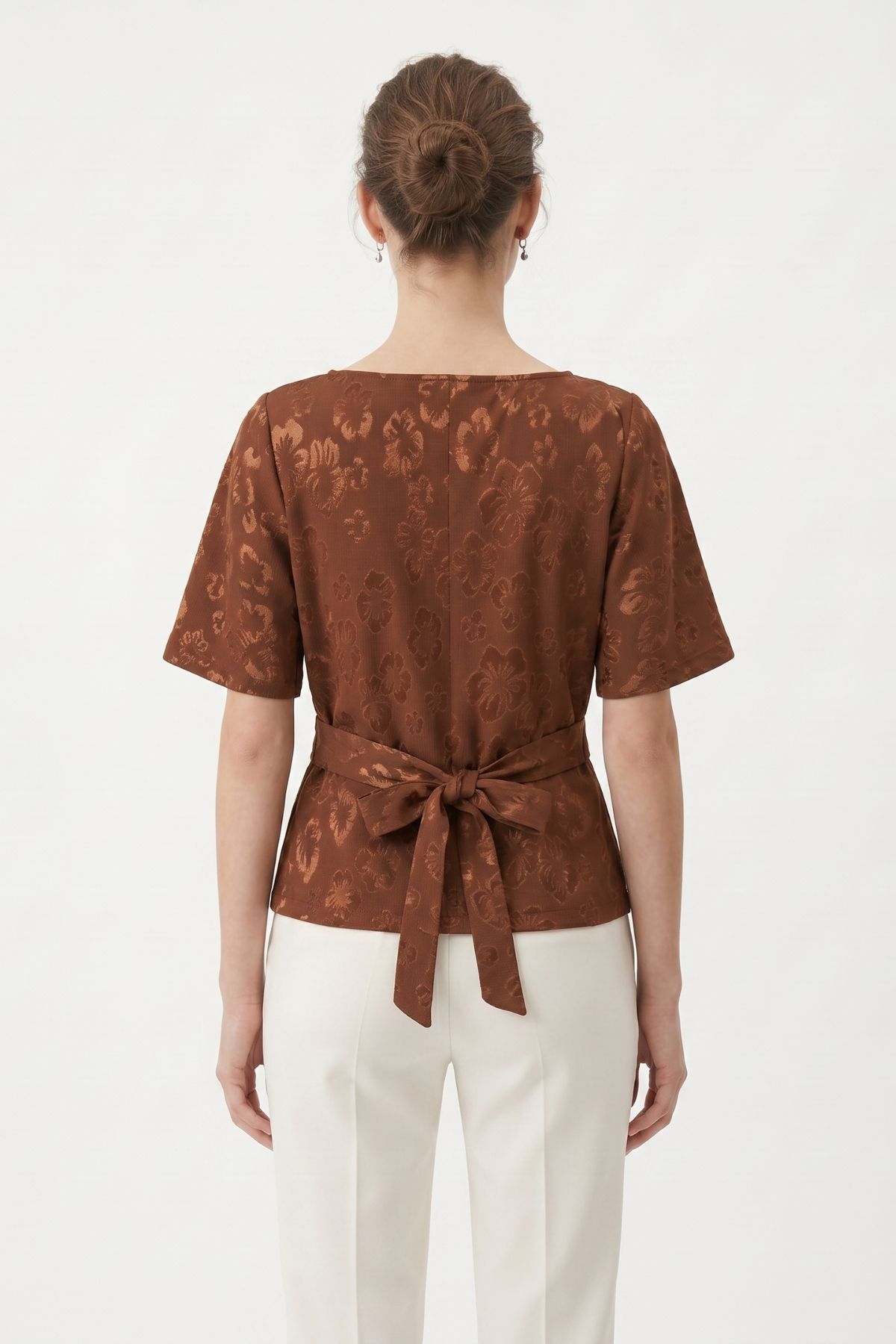 Kahve Volan Kollu Sırt Bağlamalı Jakarlı Bluz 261151 - RAYS