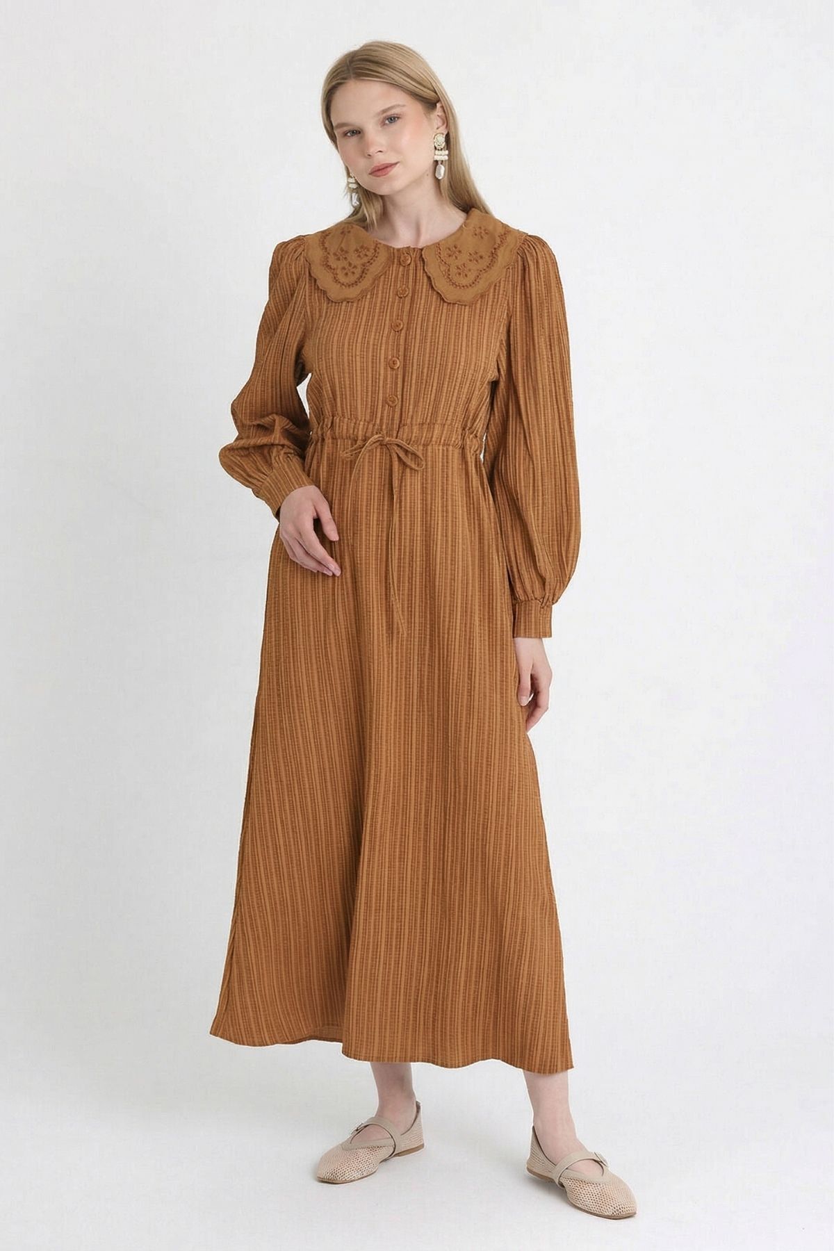 Kahve Yaka Dantelli Bel Bağlamalı Elbise 4330A - 1