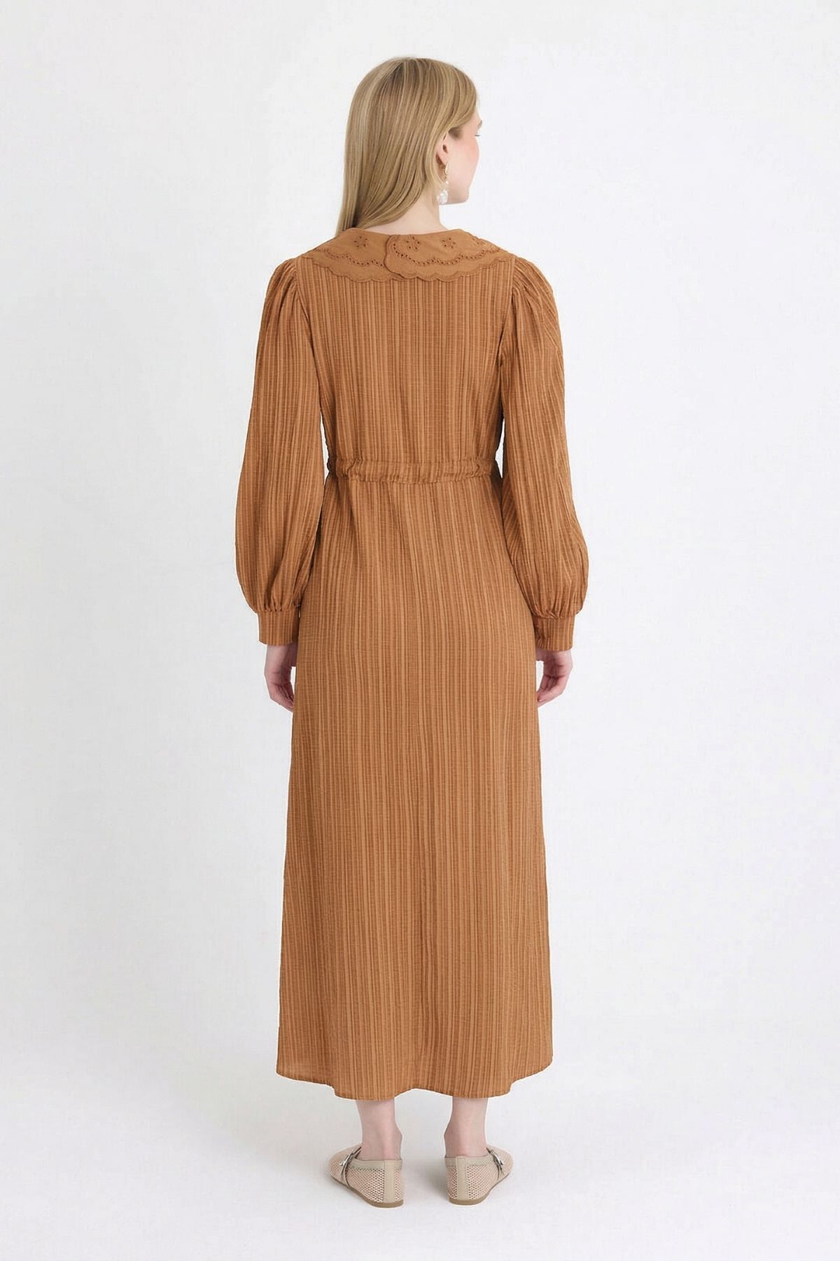 Kahve Yaka Dantelli Bel Bağlamalı Elbise 4330A - RAYS