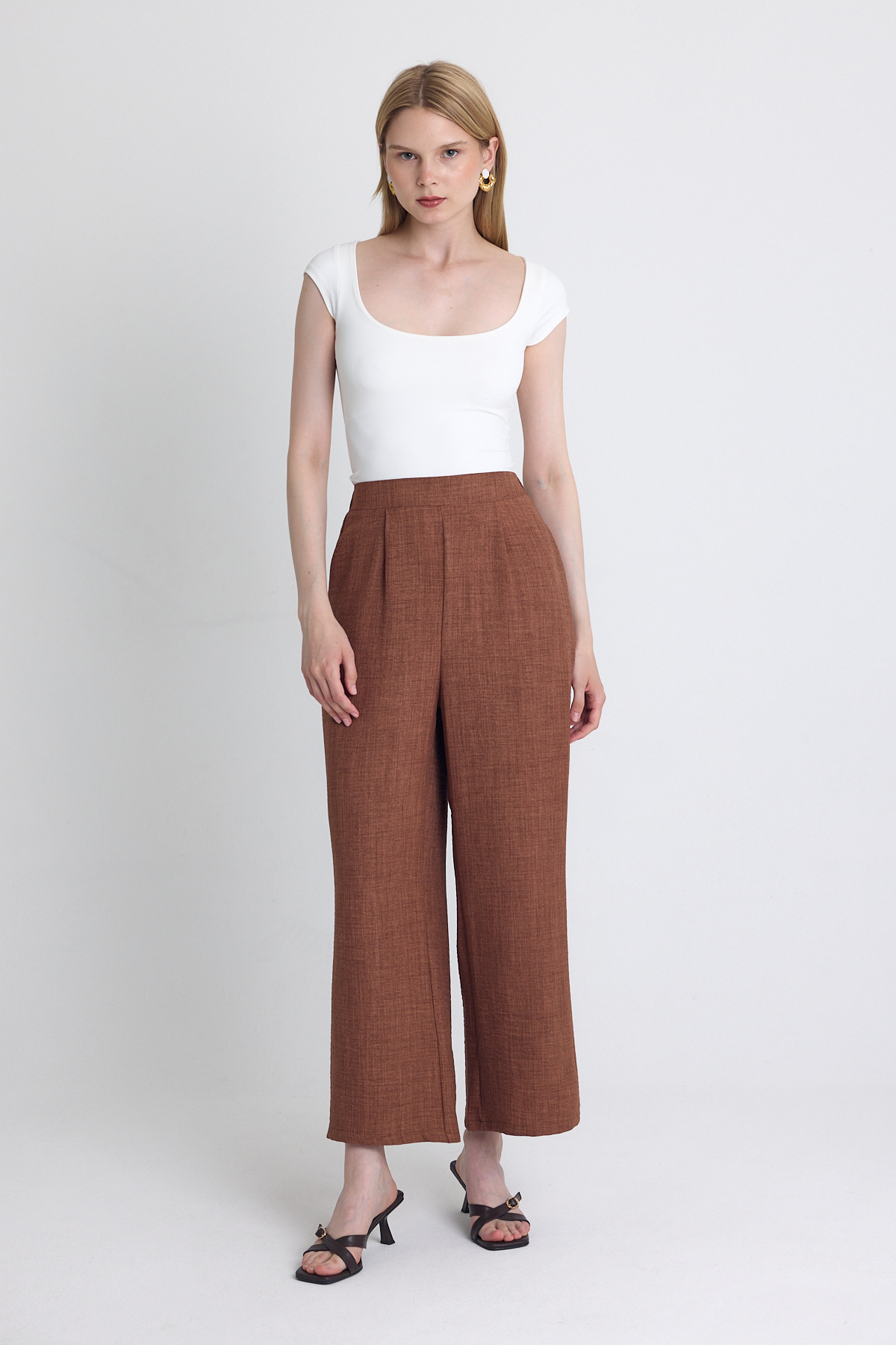 Kahve Yüksek Bel Ön Pile Detaylı Pamuklu Bol Paça Pantolon 8014A - RAYS