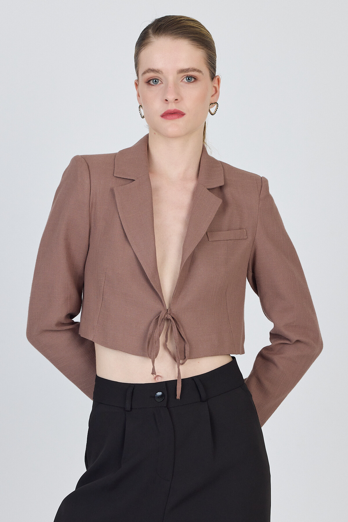 Kahverengi Keten Görünümlü %100 Pamuk Bağlama Detaylı Crop Blazer Ceket 7070 - 8