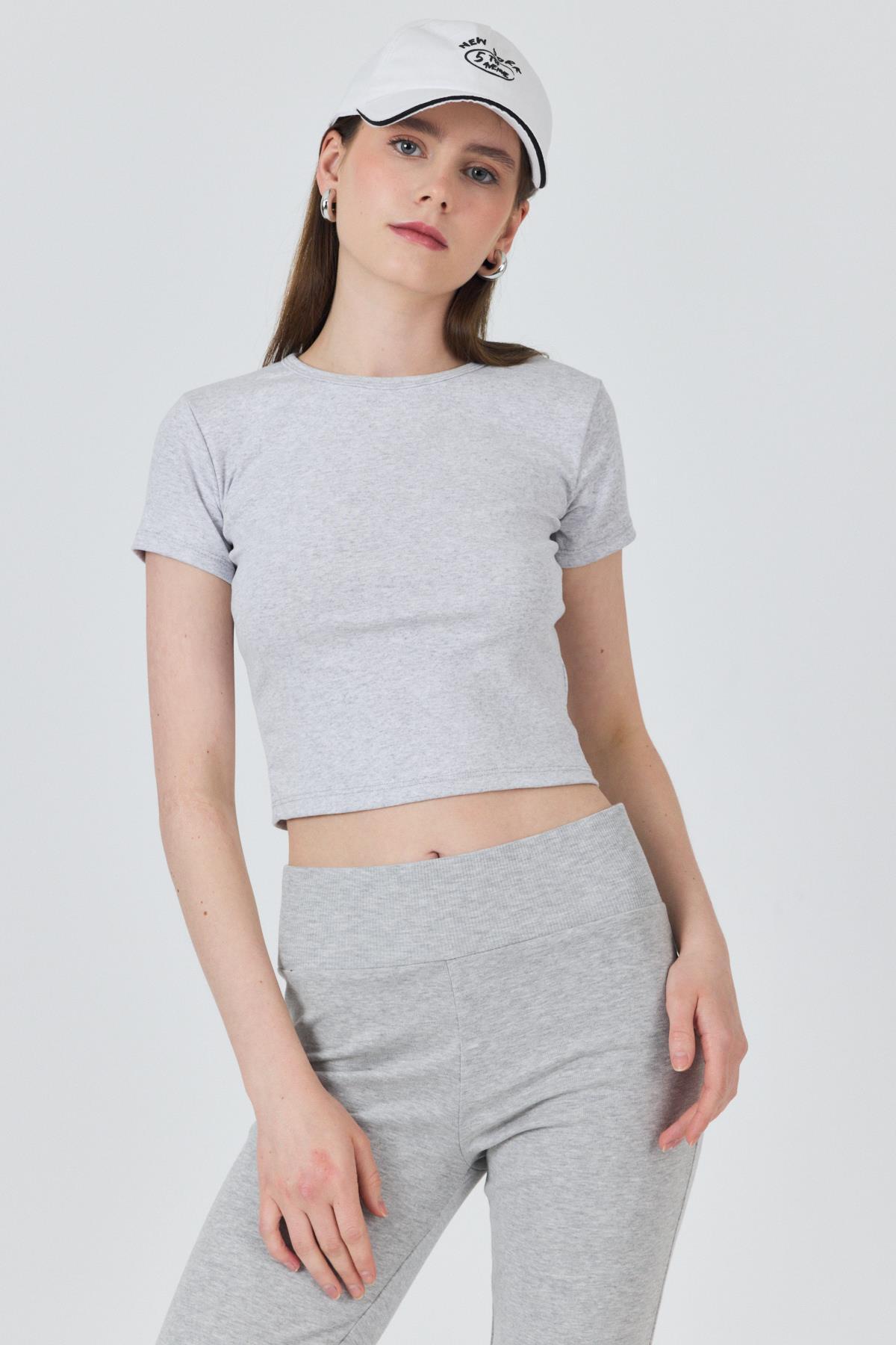 Karmelanj Slim Fit Bisiklet Yaka Crop Tişört 3058 - 1