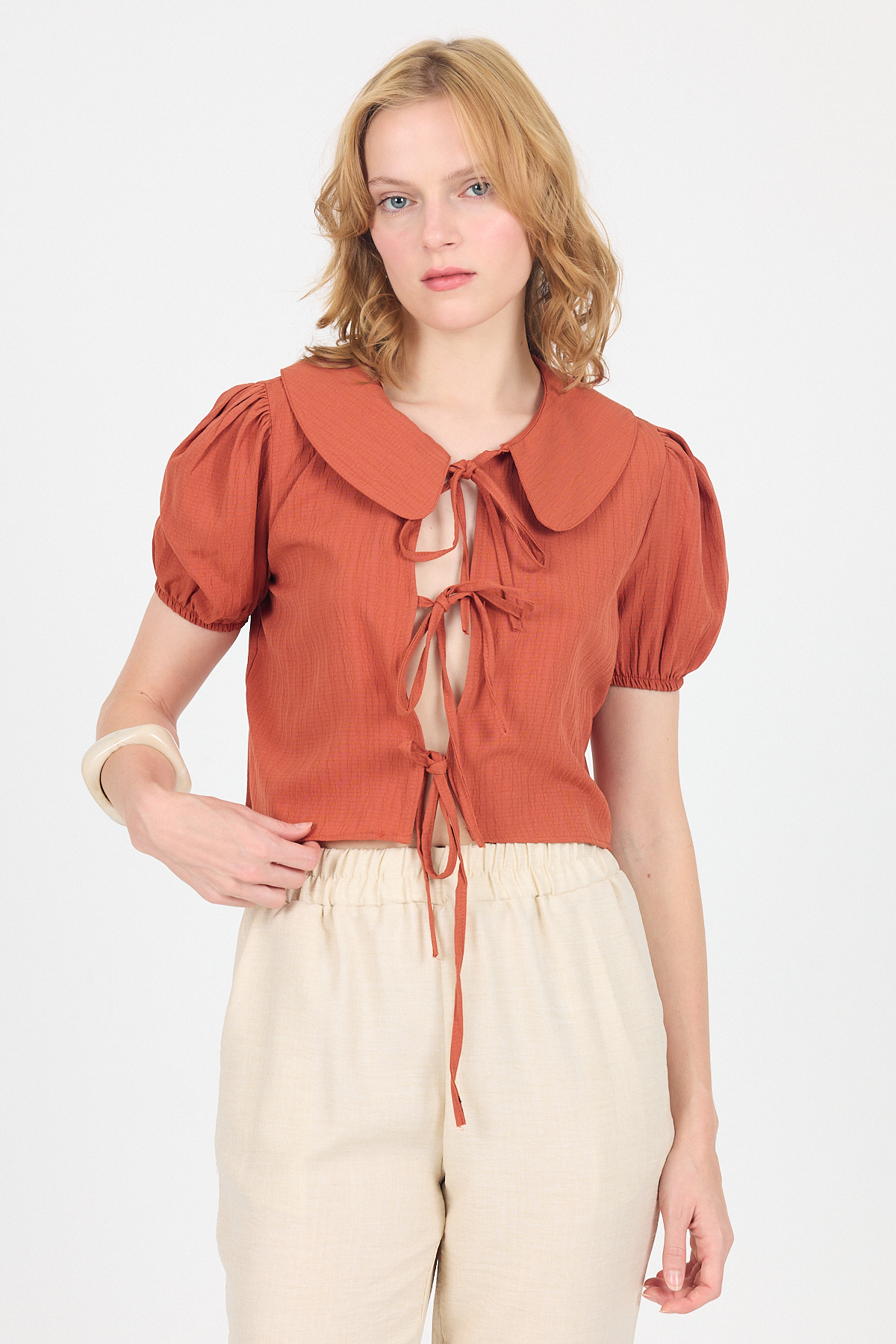 Kiremit Bağlama Detaylı Bebe Yaka Crop Bluz 8064 - 2