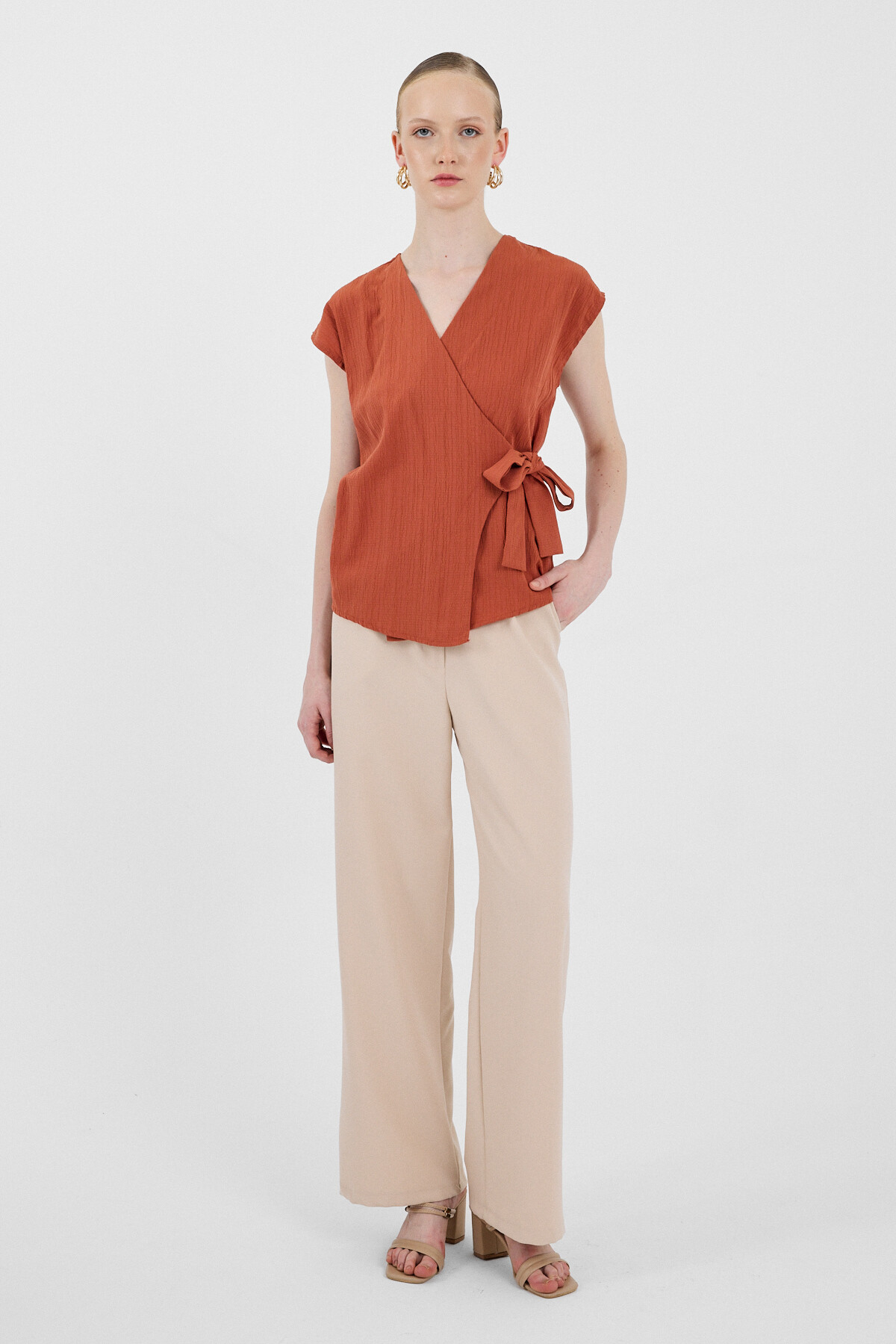 Kiremit Kruvaze Yaka Bağlama Detaylı Bluz 8025A - 3