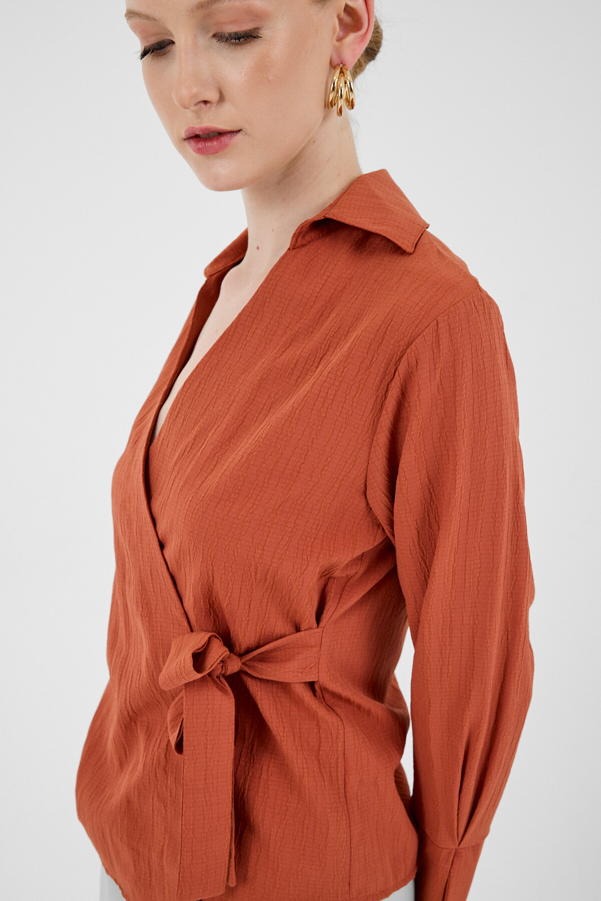 Kiremit Ön Bağlama Detaylı Uzun Kol Bluz 8019A - RAYS