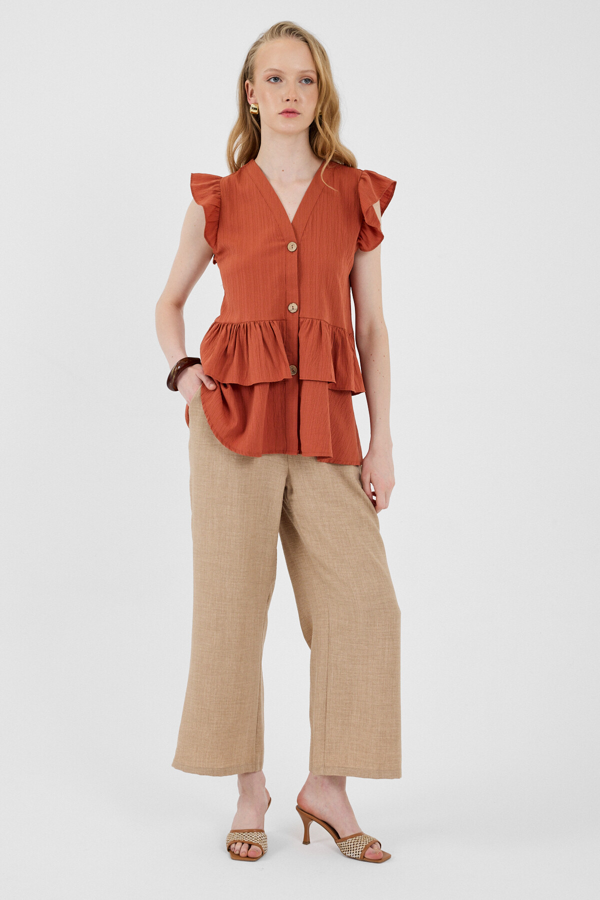 Kiremit V Yaka Düğmeli Fırfır Kol Bluz 8052A - 3