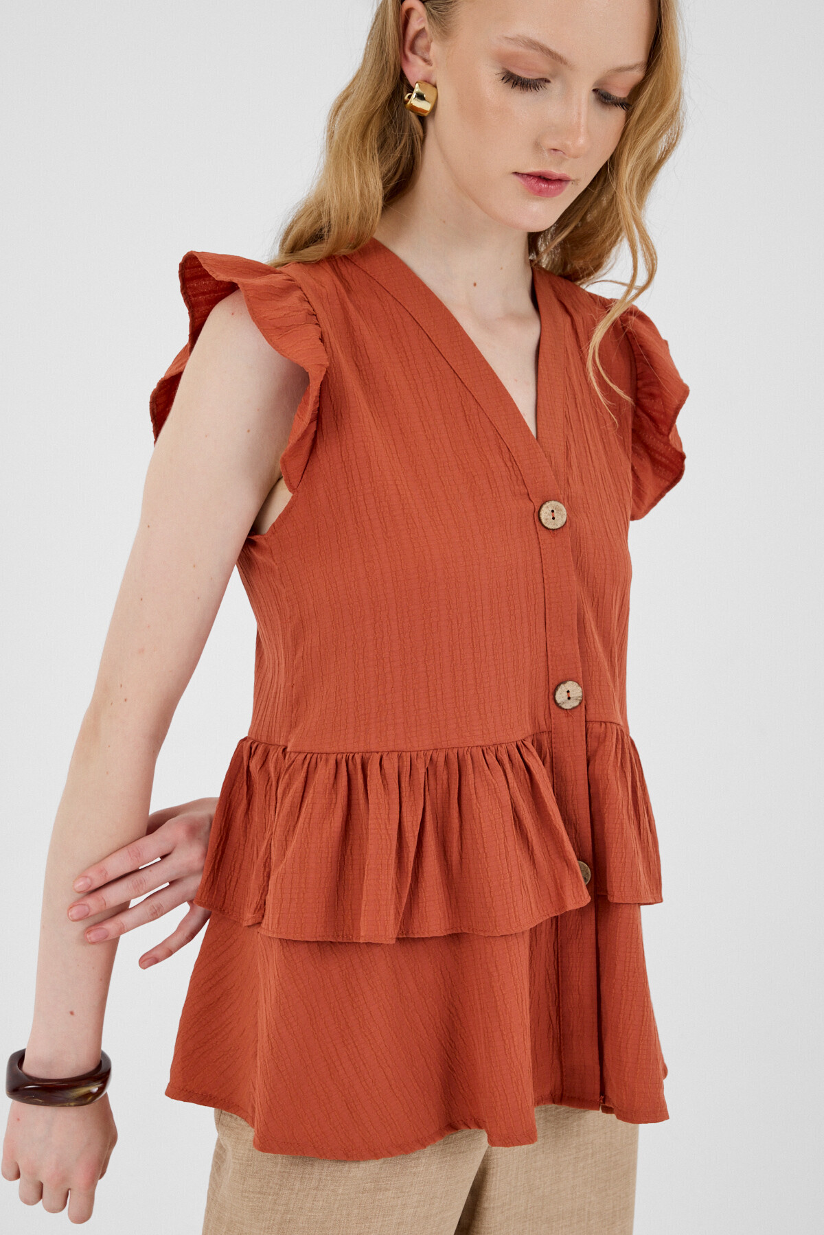 Kiremit V Yaka Düğmeli Fırfır Kol Bluz 8052A - 4