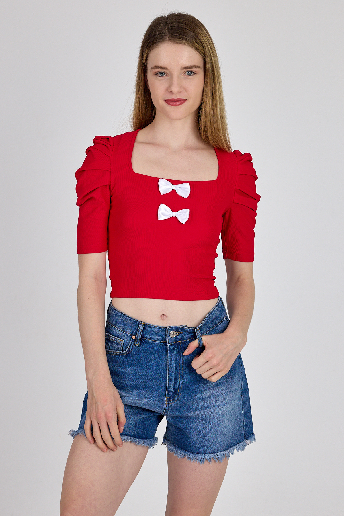 Kırmızı Kare Yaka Fiyonk Detaylı Crop Bluz 1349 