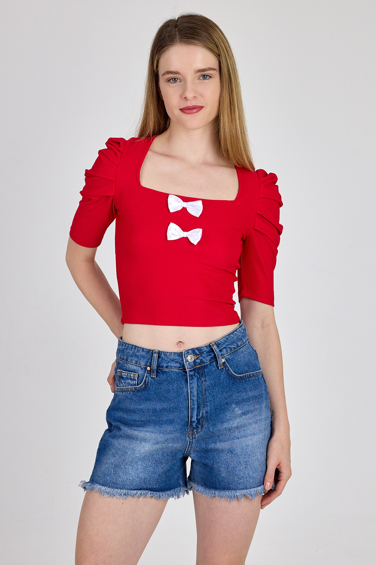 Kırmızı Kare Yaka Fiyonk Detaylı Crop Bluz 1349 - 6