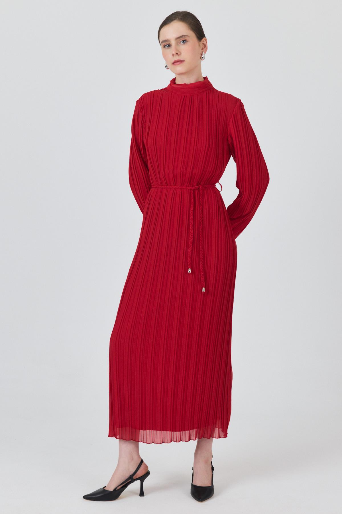 Kırmızı Pileli Uzun Kollu Kemer Detaylı Midi Boy Elbise 020 - 8