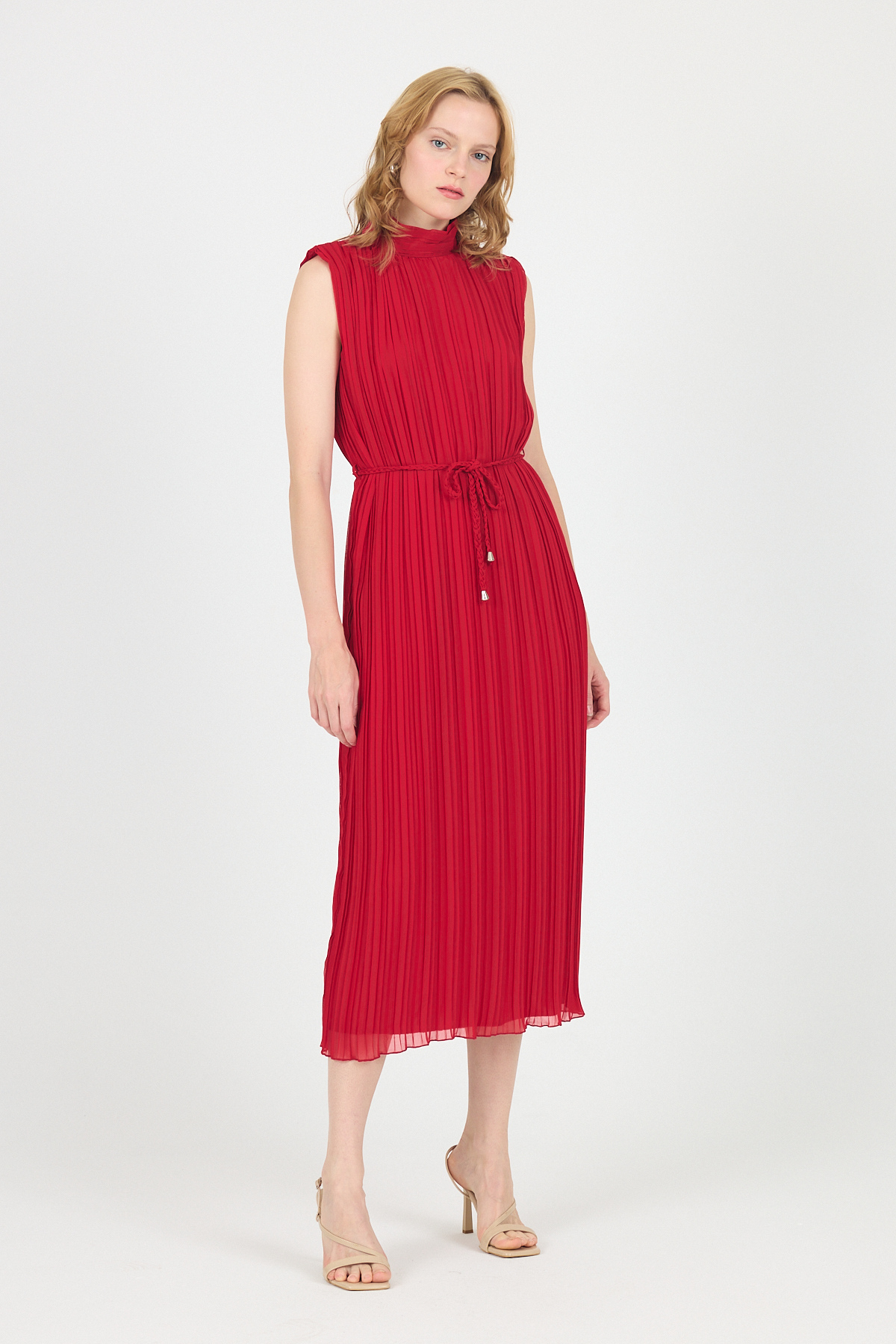 Kırmızı Şifon Kolsuz Pileli Bel Bağlamalı Midi Elbise 118 - 1