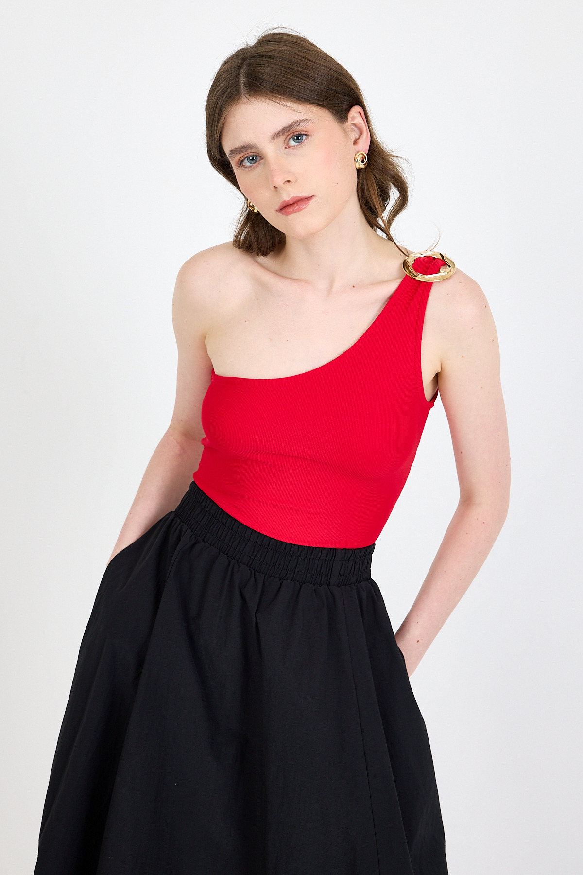 Kırmızı Toka Detaylı Tek Omuz Bluz 1649 - 1