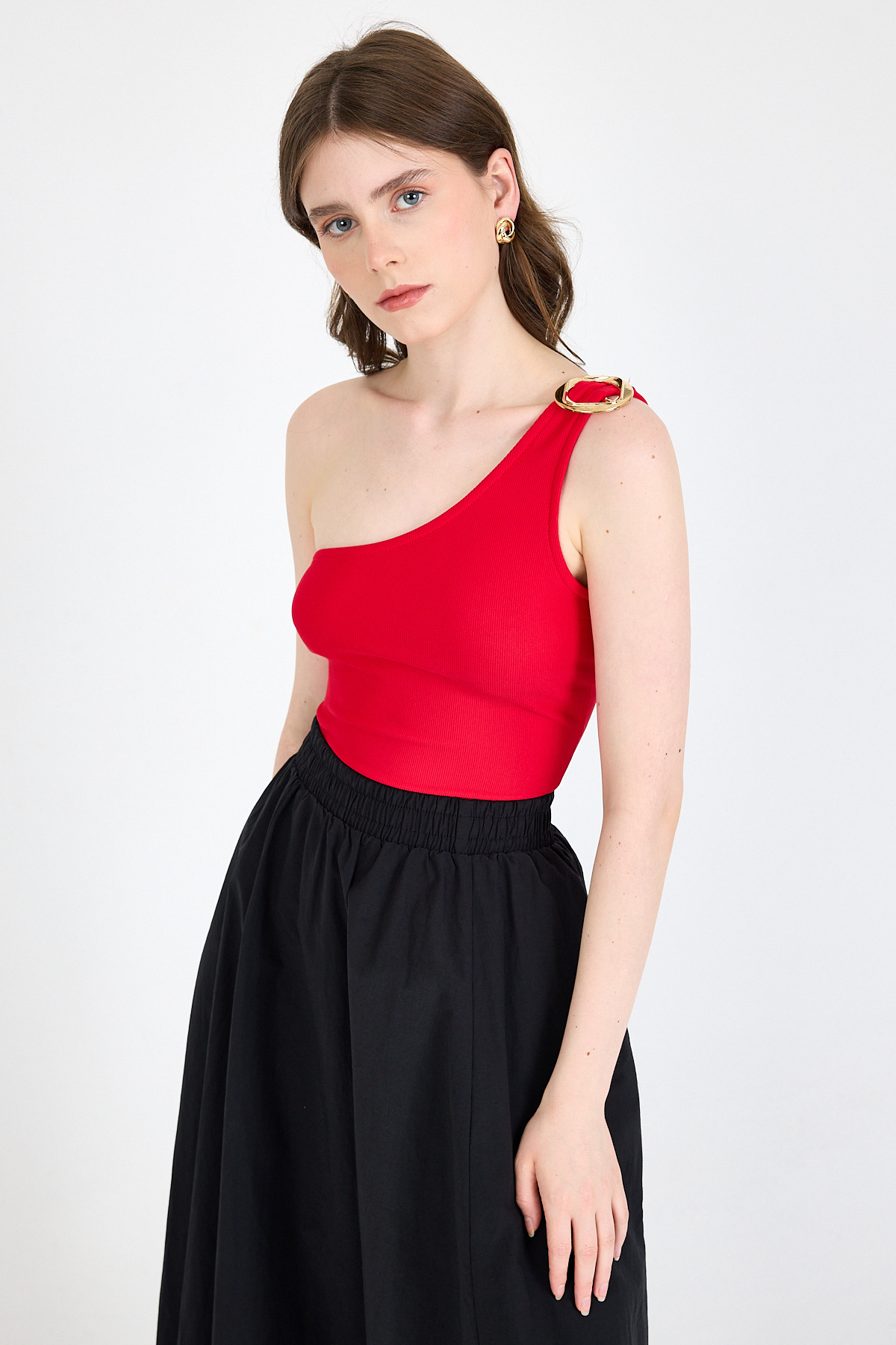 Kırmızı Toka Detaylı Tek Omuz Bluz 1649 - 2