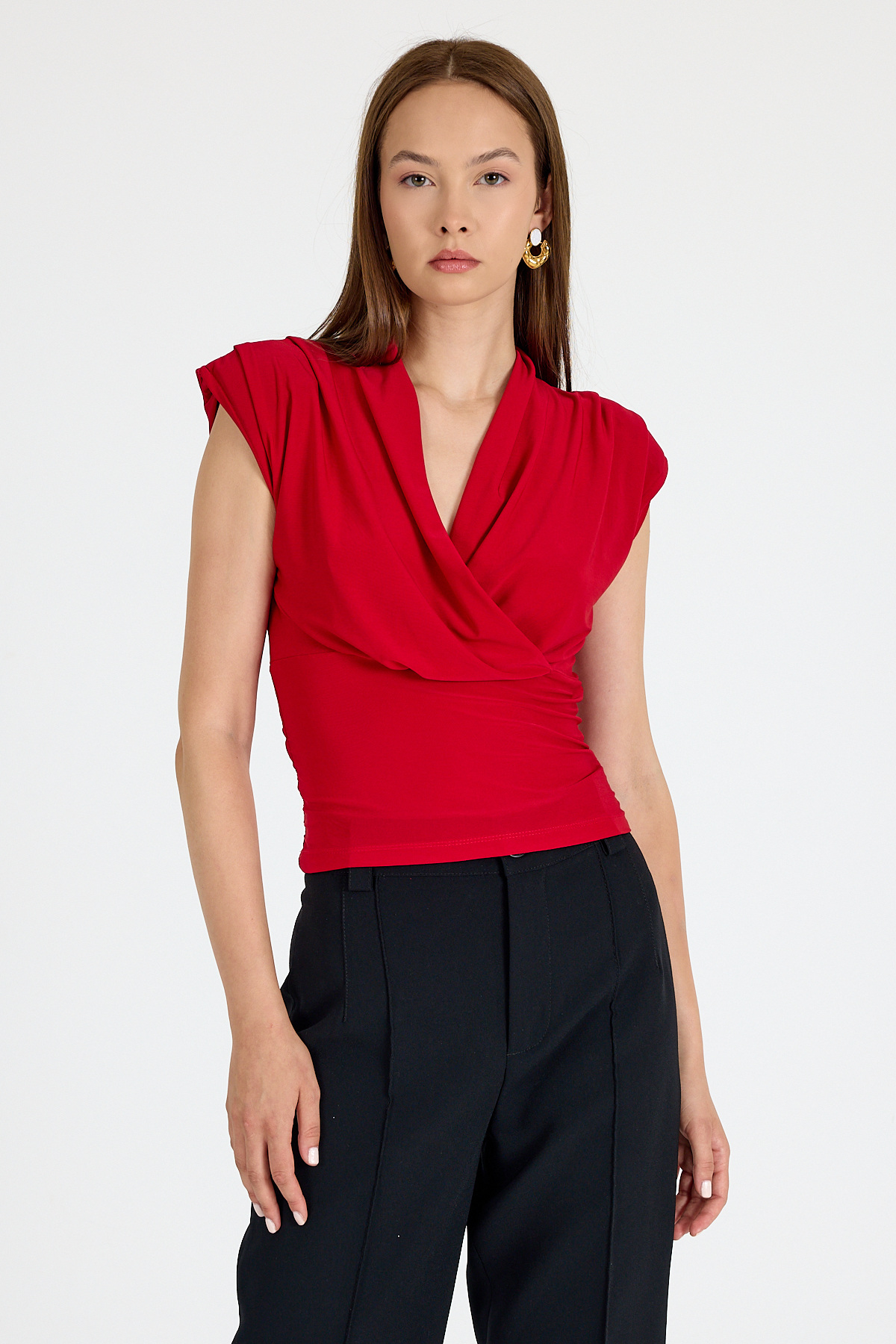 Kırmızı Vatkalı Kruvaze Yaka Drapeli Bluz 2487 - 1