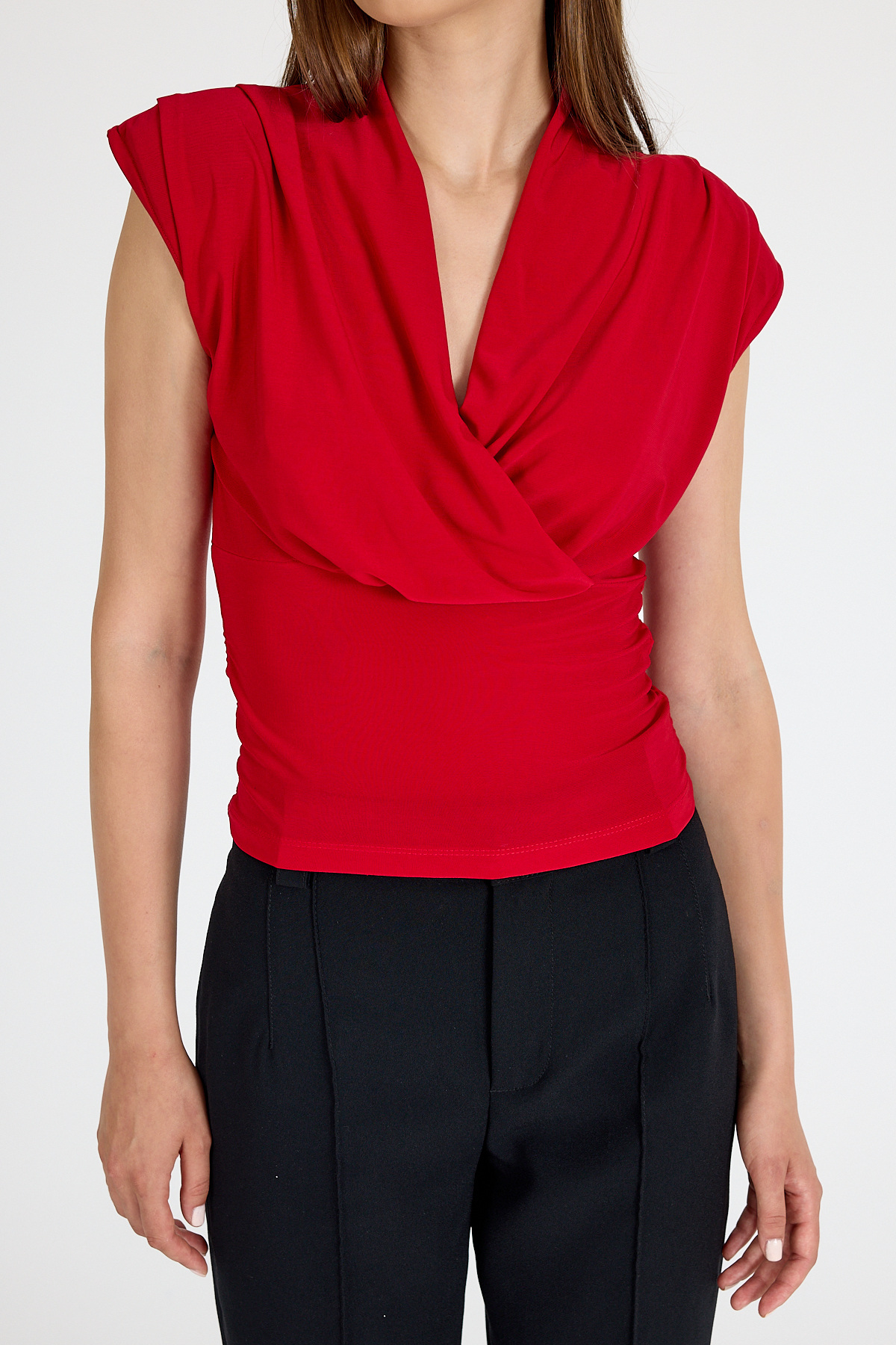 Kırmızı Vatkalı Kruvaze Yaka Drapeli Bluz 2487 - 4