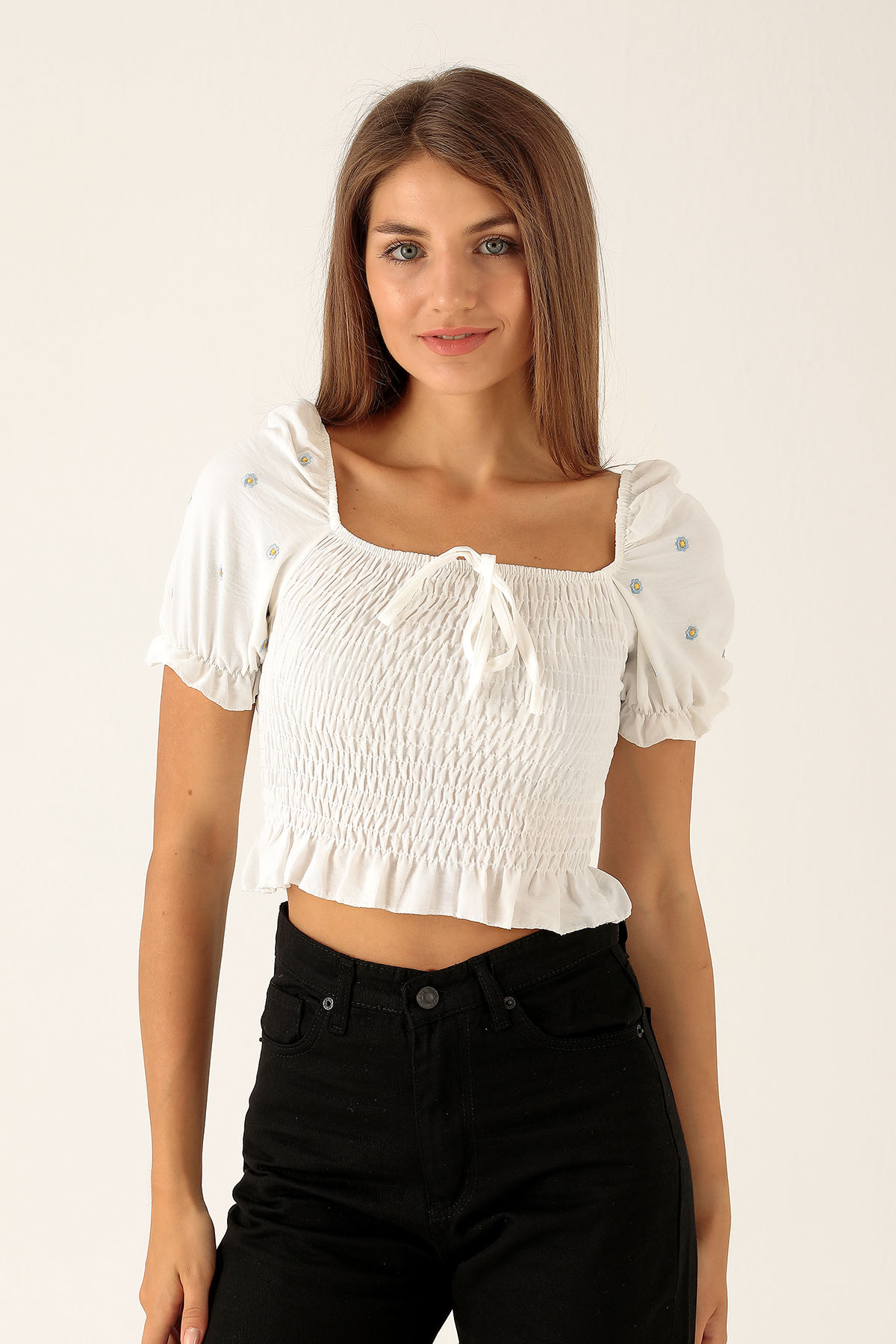 Kol Çiçek Detay Bluz - 8152 Beyaz 