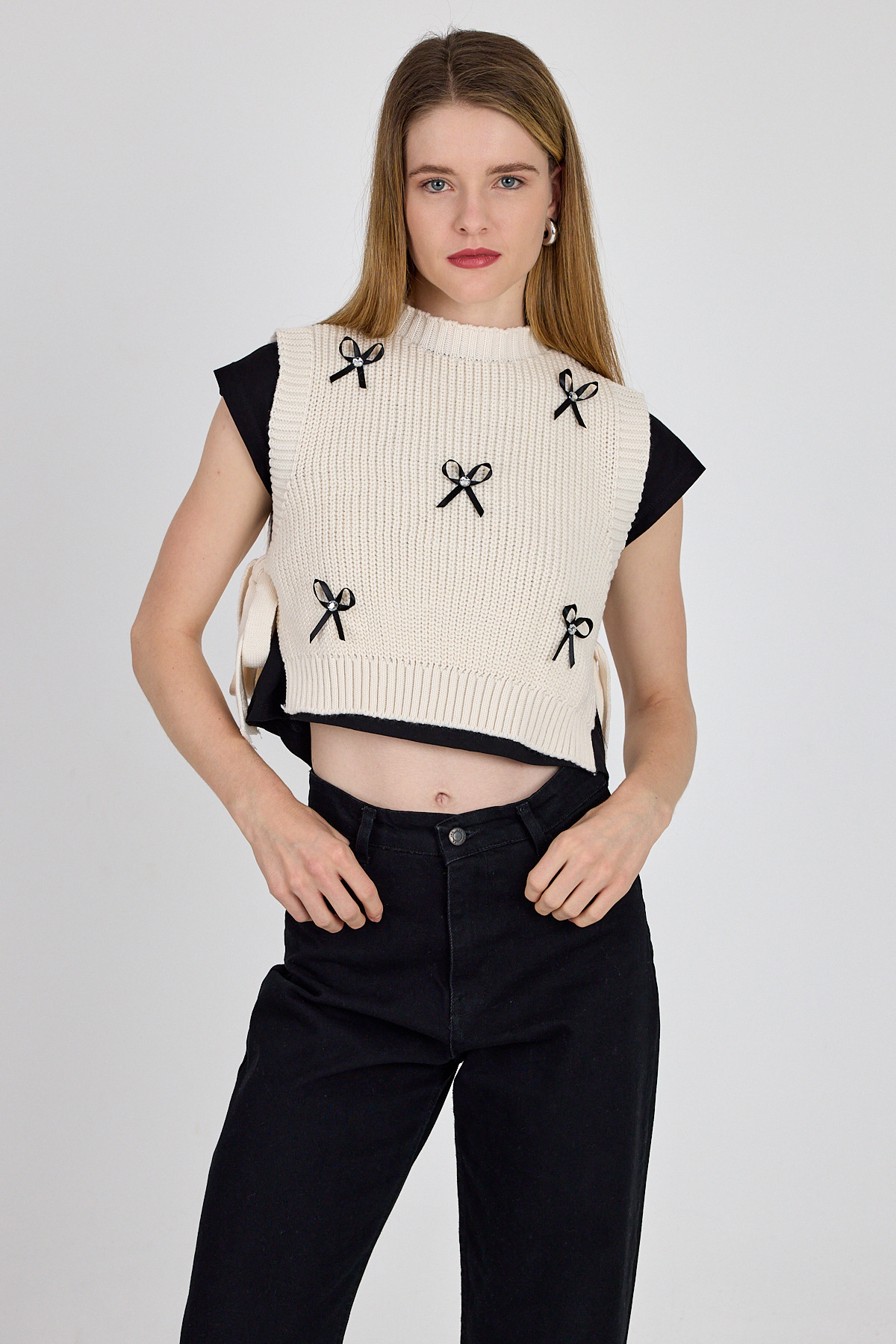 Krem Kurdela Detaylı Yandan Bağlamalı Triko Süveter 2101 - 1