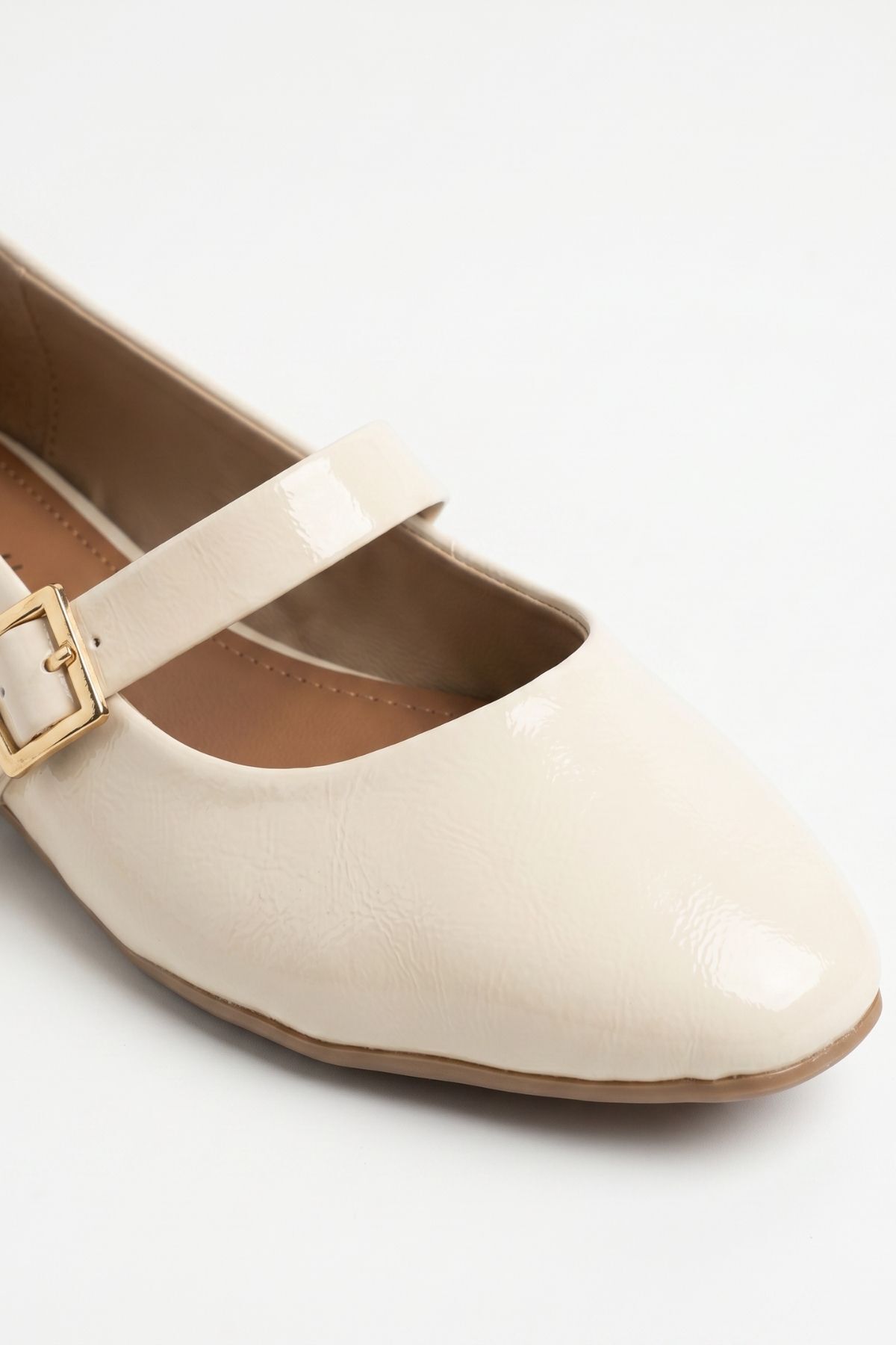 Krem Sivri Burun Babet 7042 - 3