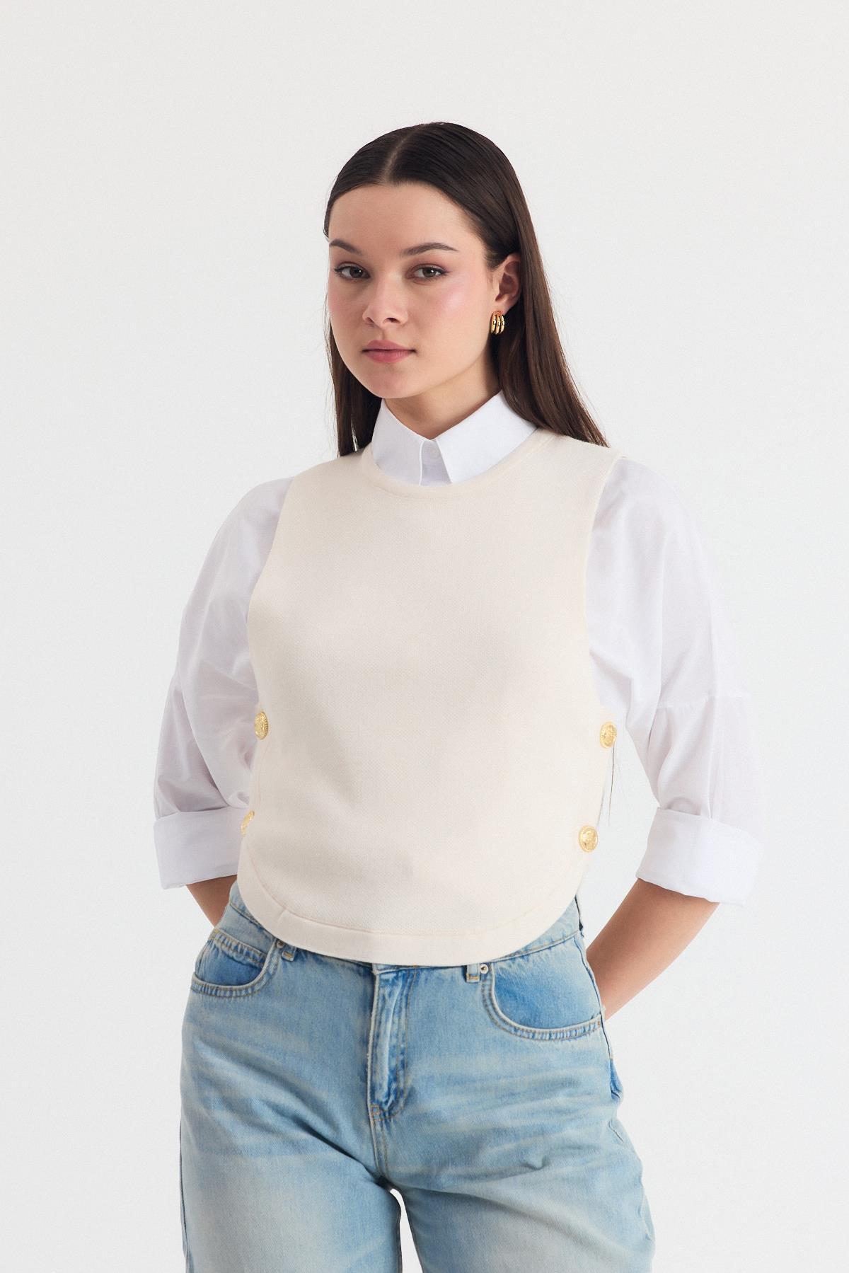Krem Yan Düğme Detay Sıfır Kol Süveter 2111 - 6