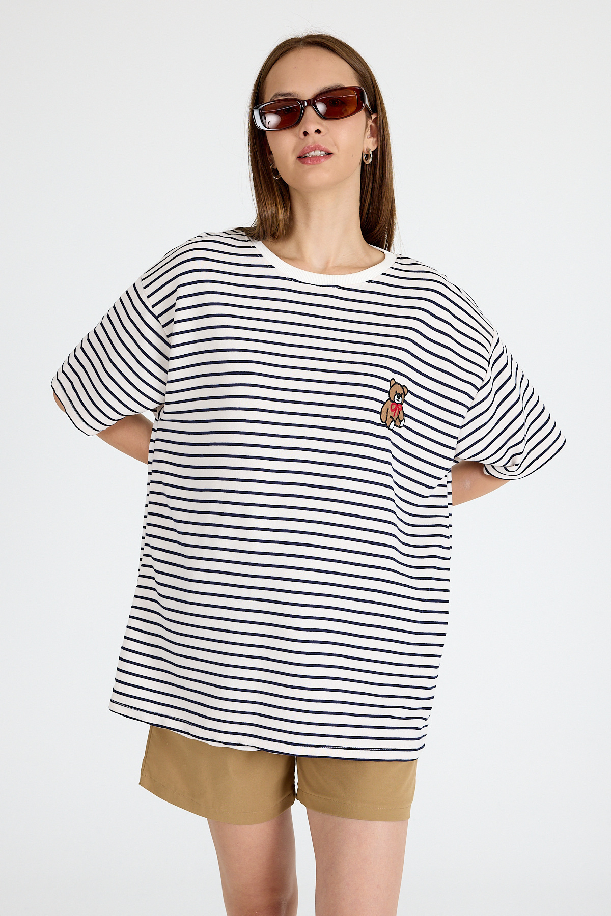 Laci Ayı Nakışlı Çizgili Oversize Tişört 3083 - 6