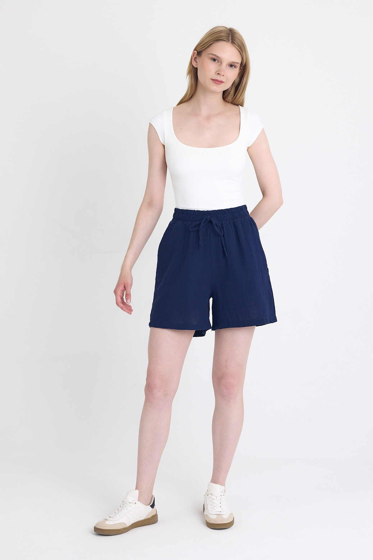 Laci Beli Lastikli %100 Pamuk Müslin Şort 4769A - RAYS