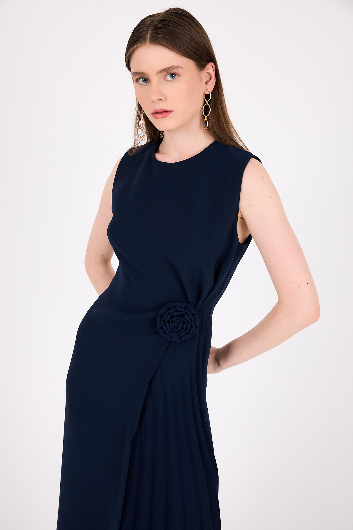 Laci Çiçek Detaylı Pliseli Midi Abiye Elbise 251671 - 2