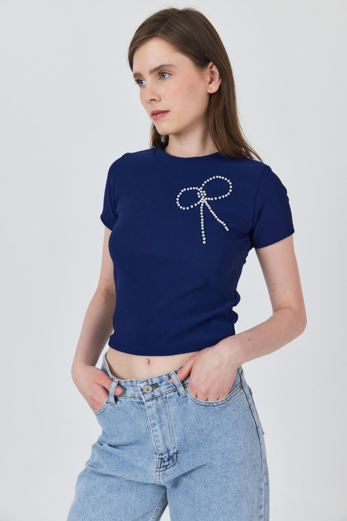 Laci İnci Kurdele İşlemeli Crop Slim Fit Tişört 2229 - 1