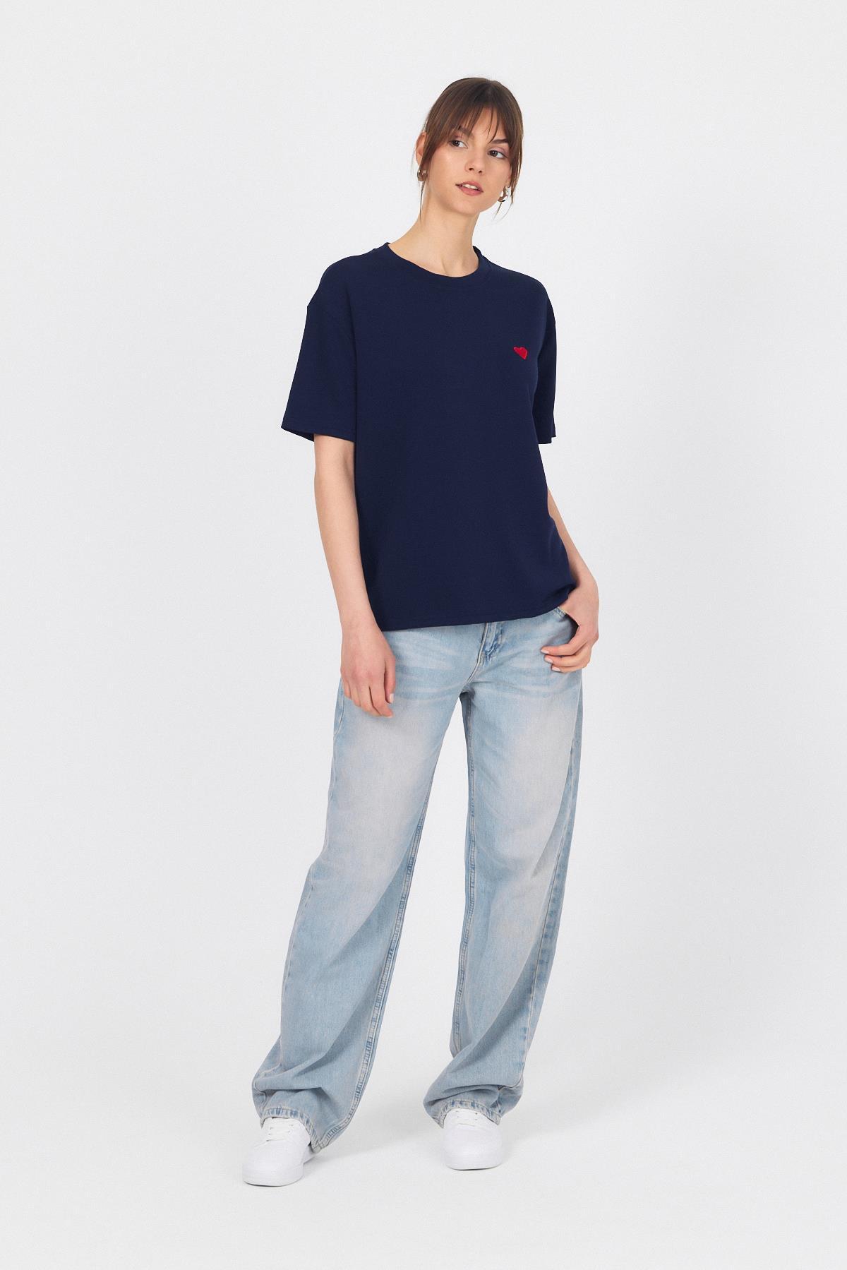 Laci Kalp Nakışlı Premium Kumaş Tişört 6218 - 2