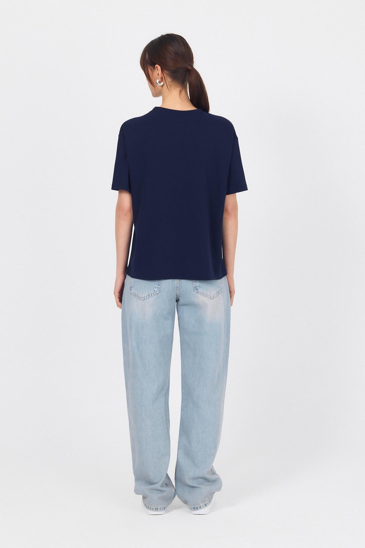 Laci Kalp Nakışlı Premium Kumaş Tişört 6218 - 8