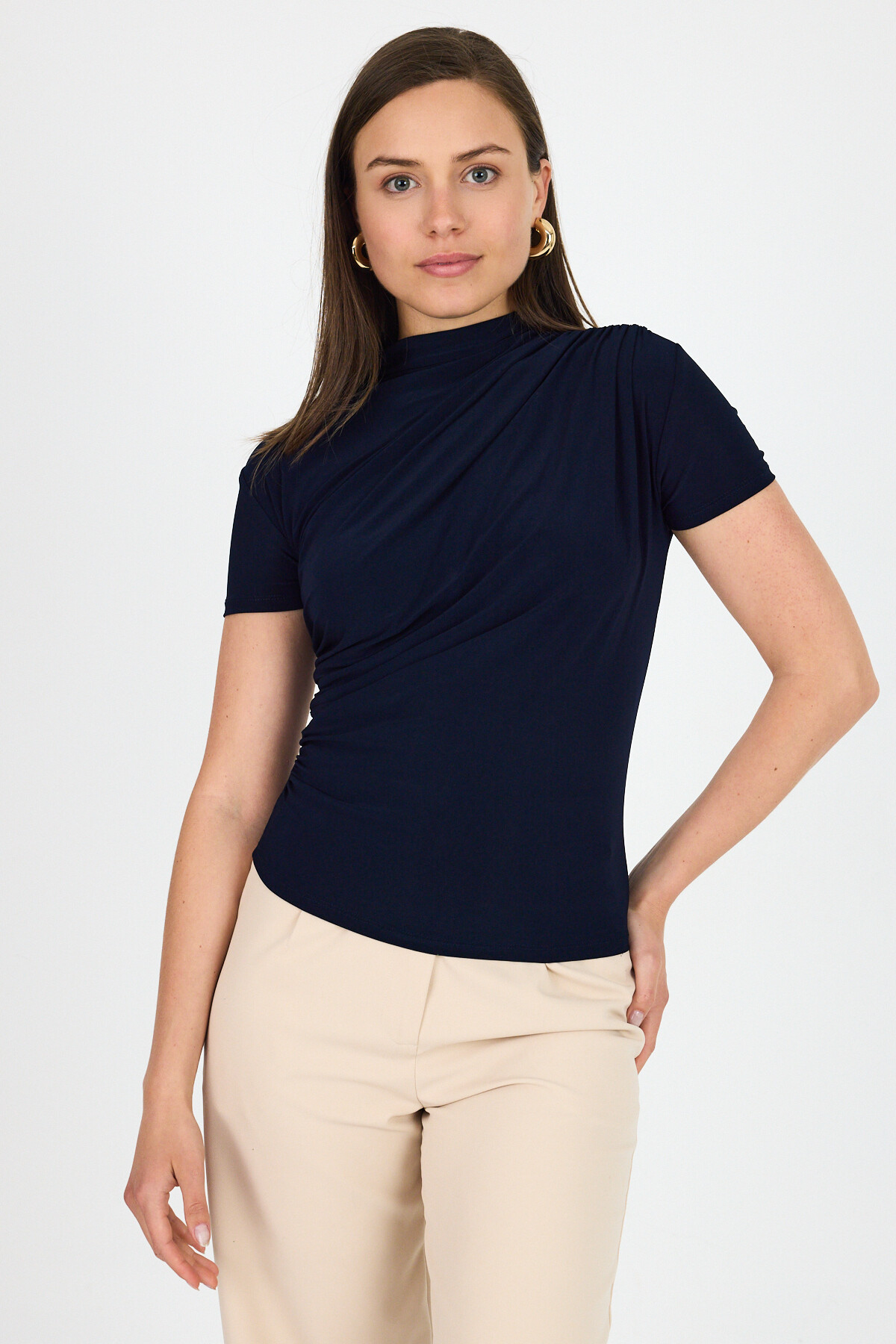 Laci Kısa Kol Büzgülü Sandy Bluz 2417 - 3